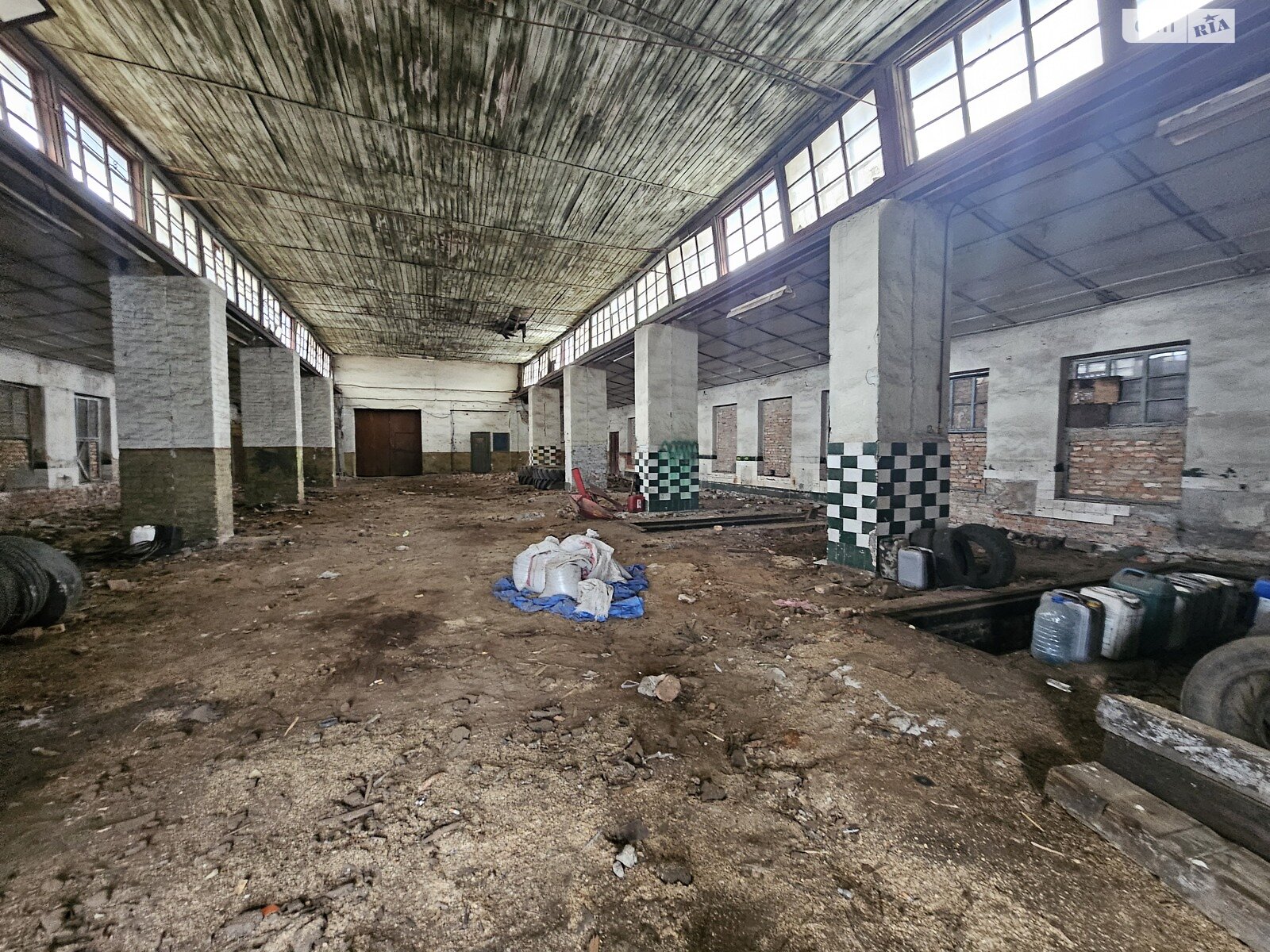 Коммерческое помещение в Шполе, продажа по Соборная (Ленина) улица 128, район Шпола, цена: 105 000 долларов за объект фото 1 Коммерческое помещение в Шполе, продажа по Соборная (Ленина) улица 128, район Шпола, цена: 105 000 долларов за объект фото 1