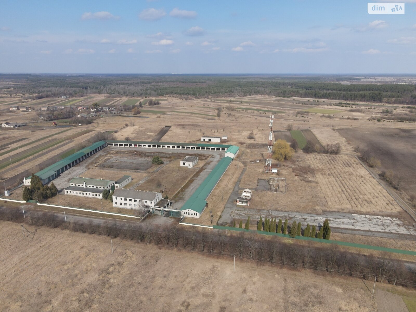 Коммерческое помещение в Стрептове, Слободы улица 73, цена: продажи 1 899 000 долларов за объект фото 1 Коммерческое помещение в Стрептове, Слободы улица 73, цена продажи: 1 899 000 долларов за объект фото 1