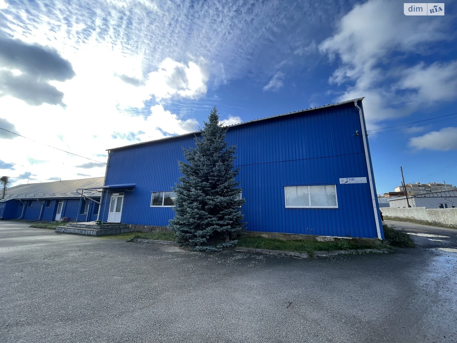 Комерційне приміщення в Стрижавці, Будівельна вулиця 1, ціна продажу: 600 000 доларів за об’єкт фото 1