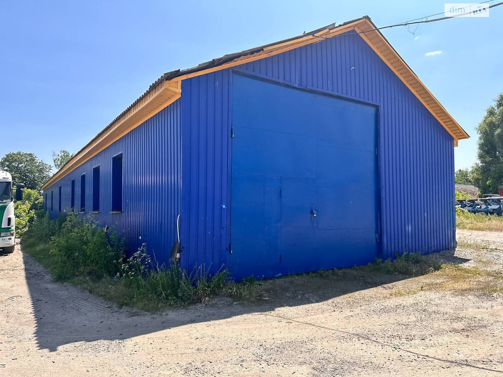 Коммерческое помещение в Стрижавке, Строительная улица, цена продажи: 600 000 долларов за объект фото 1