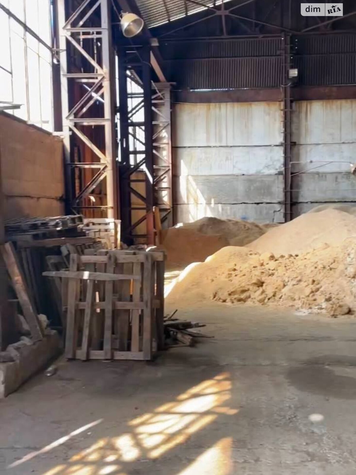 Коммерческое помещение в Сурско-Литовском, Новая улица, цена: продажи 200 000 долларов за объект фото 1 Коммерческое помещение в Сурско-Литовском, Новая улица, цена продажи: 200 000 долларов за объект фото 1