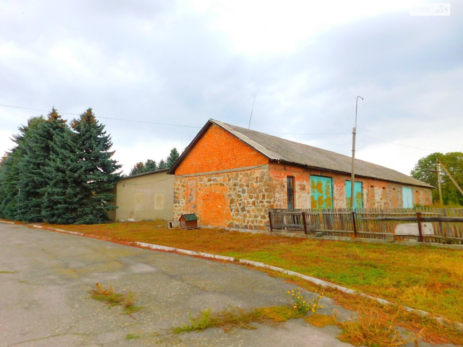 Коммерческое помещение в Сутисках, Первомайская улица, цена: продажи 315 000 долларов за объект фото 1 Коммерческое помещение в Сутисках, Первомайская улица, цена продажи: 315 000 долларов за объект фото 1