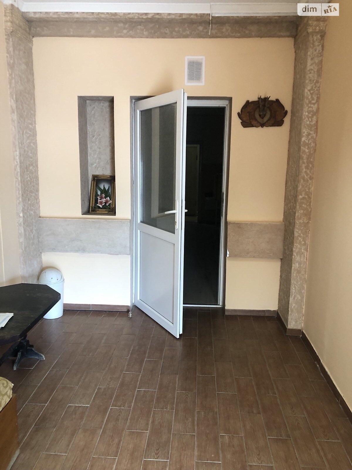 Коммерческое помещение в Сваляве, Главная улица, цена: продажи 33 000 долларов за объект фото 1 Коммерческое помещение в Сваляве, Главная улица, цена продажи: 33 000 долларов за объект фото 1