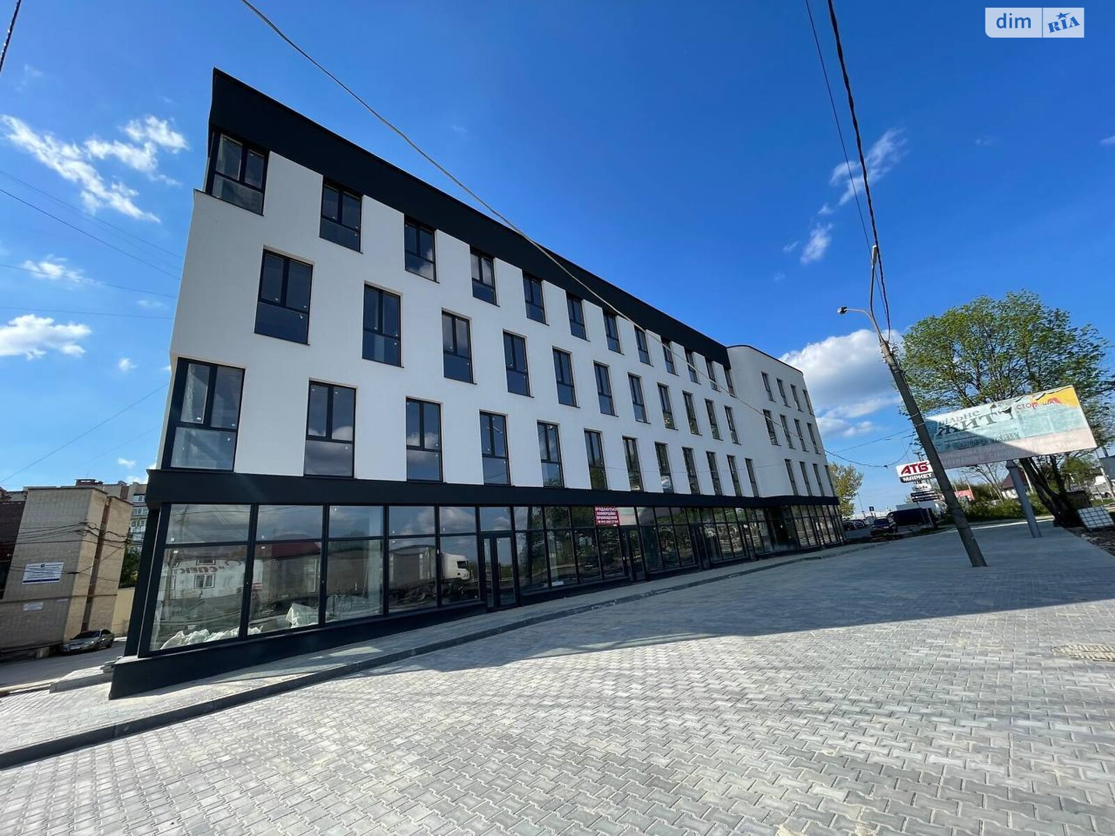 Коммерческое помещение в Тернополе, 15-го Апреля улица, цена продажи: 1 650 000 долларов за объект фото 1