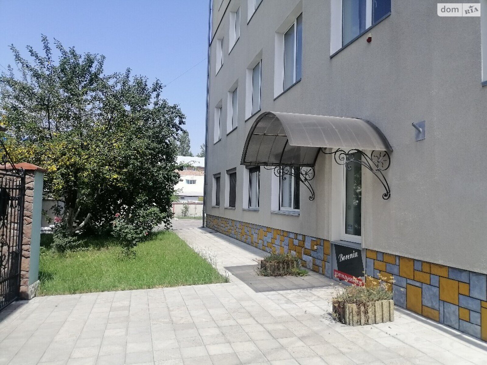 Коммерческое помещение в Тернополе, продажа по Текстильная улица, район Аляска, цена: 490 000 долларов за объект фото 1 Коммерческое помещение в Тернополе, продажа по Текстильная улица, район Аляска, цена: 490 000 долларов за объект фото 1