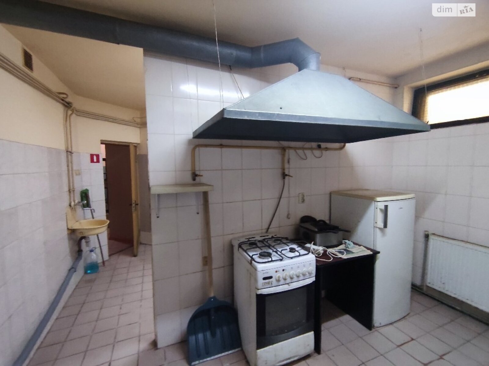 Коммерческое помещение в Тернополе, продажа по Киевская улица, район Бам, цена: 160 000 долларов за объект фото 1 Коммерческое помещение в Тернополе, продажа по Киевская улица, район Бам, цена: 160 000 долларов за объект фото 1