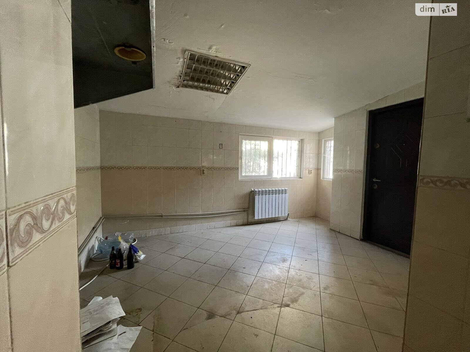 Комерційне приміщення в Тернополі, продаж по Лепкого Богдана вулиця 14, район Бам, ціна: 49 100 доларів за об’єкт фото 1 Комерційне приміщення в Тернополі, продаж по Лепкого Богдана вулиця 14, район Бам, ціна: 49 100 доларів за об’єкт фото 1