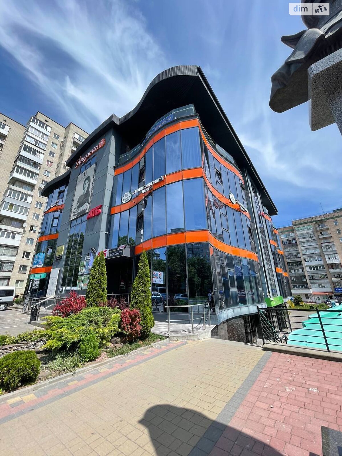 Коммерческое помещение в Тернополе, продажа по Петлюры Симона бульвар, район Бам, цена: 247 000 долларов за объект фото 1 Коммерческое помещение в Тернополе, продажа по Петлюры Симона бульвар, район Бам, цена: 247 000 долларов за объект фото 1