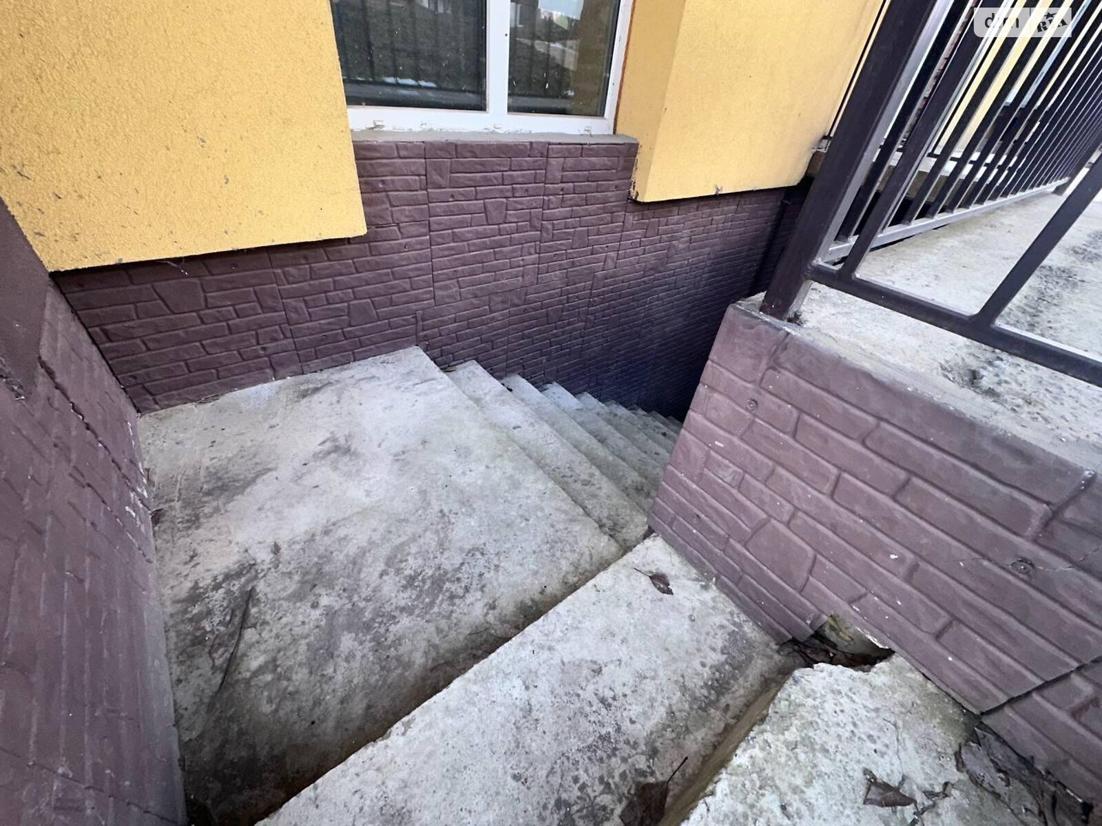 Коммерческое помещение в Тернополе, продажа по Злуки проспект, район Бам, цена: 18 000 долларов за объект фото 1 Коммерческое помещение в Тернополе, продажа по Злуки проспект, район Бам, цена: 18 000 долларов за объект фото 1