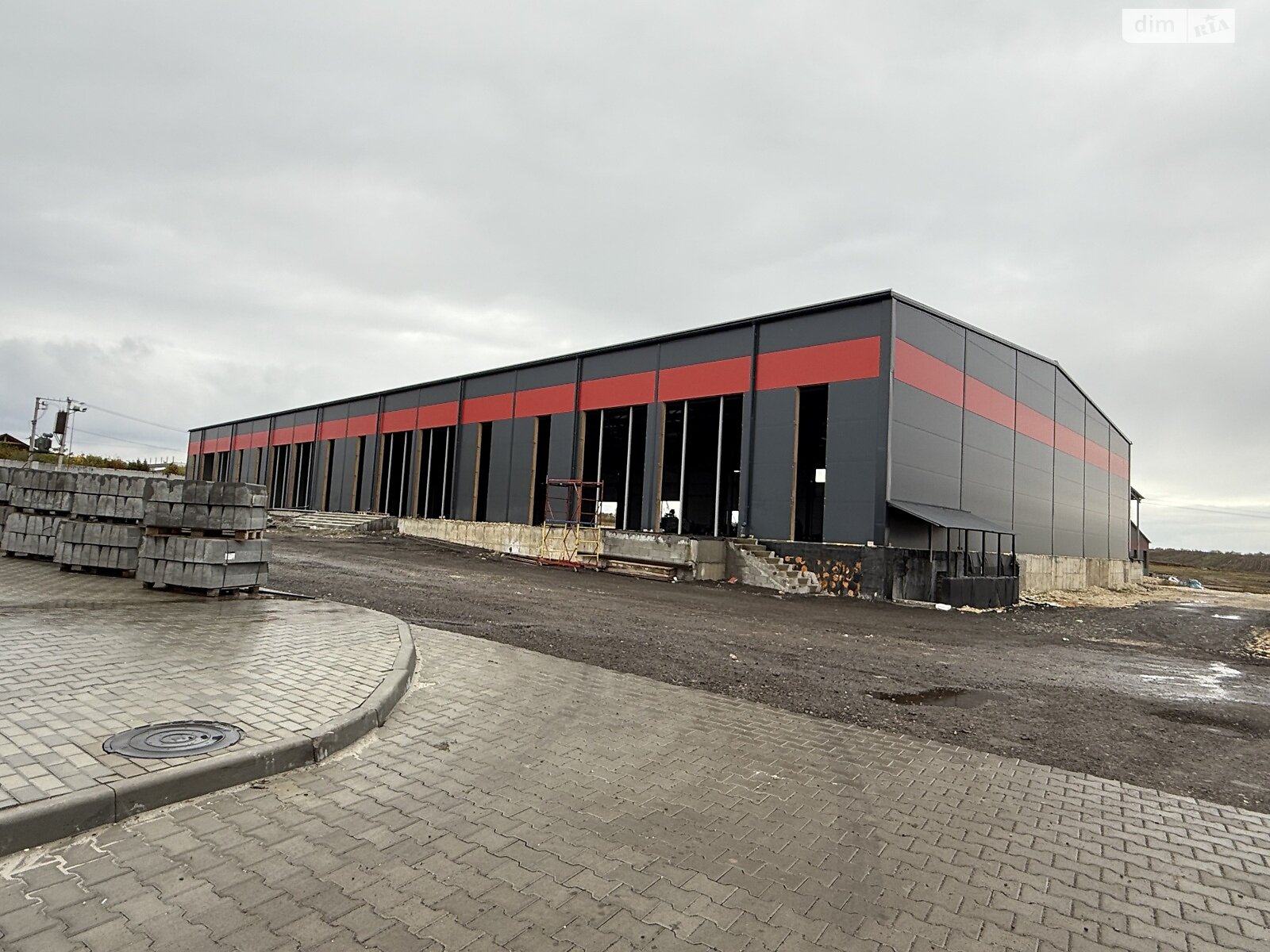 Комерційне приміщення в Підгородне, вулиця Сергія Короля, ціна продажу: 608 000 доларів за об’єкт фото 1 Комерційне приміщення в Підгородне, вулиця Сергія Короля, ціна продажу: 608 000 доларів за об’єкт фото 1