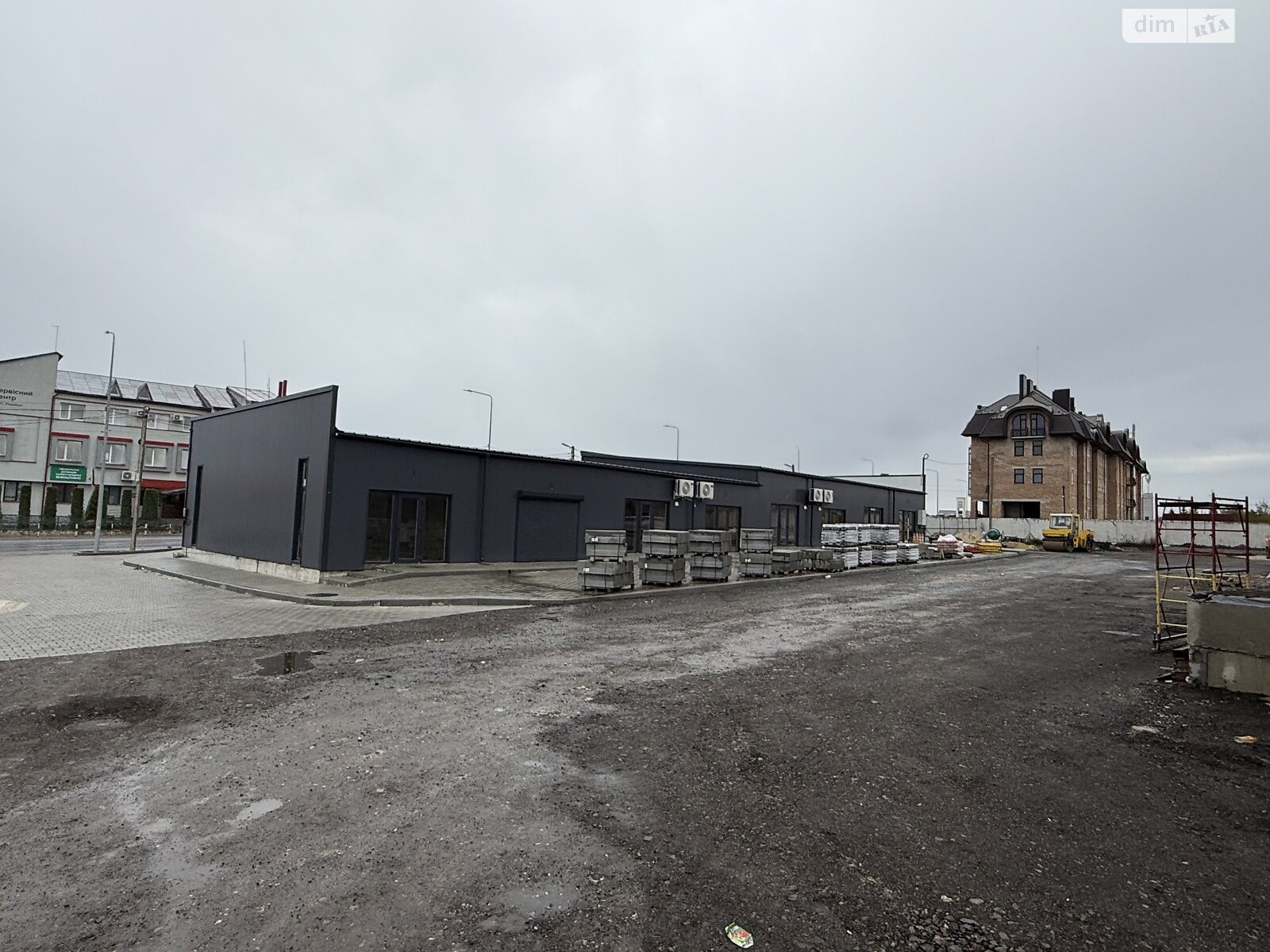 Комерційне приміщення в Підгородне, вулиця Сергія Короля, ціна продажу: 608 000 доларів за об’єкт фото 1 Комерційне приміщення в Підгородне, вулиця Сергія Короля, ціна продажу: 608 000 доларів за об’єкт фото 1