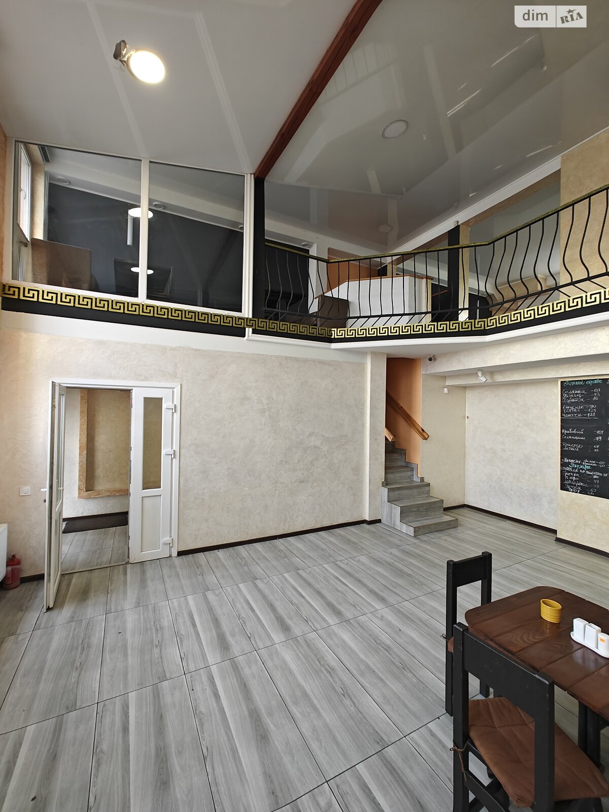 Коммерческое помещение в Тернополе, продажа по Бережанская улица, район Дружба, цена: 240 000 долларов за объект фото 1 Коммерческое помещение в Тернополе, продажа по Бережанская улица, район Дружба, цена: 240 000 долларов за объект фото 1