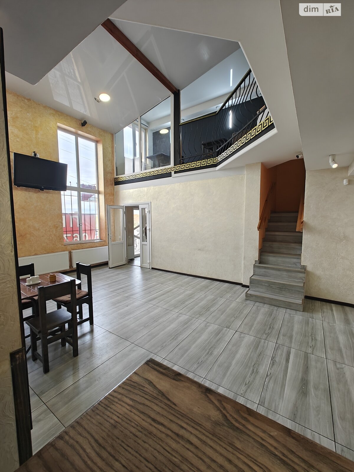 Коммерческое помещение в Тернополе, продажа по Бережанская улица, район Дружба, цена: 240 000 долларов за объект фото 1 Коммерческое помещение в Тернополе, продажа по Бережанская улица, район Дружба, цена: 240 000 долларов за объект фото 1