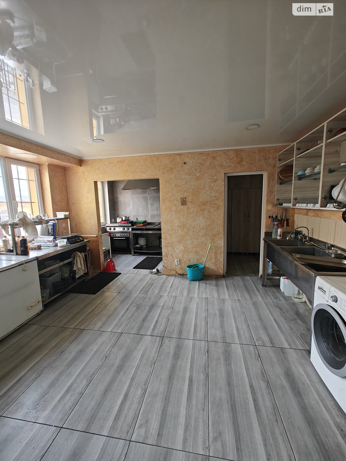 Коммерческое помещение в Тернополе, продажа по Бережанская улица, район Дружба, цена: 240 000 долларов за объект фото 1 Коммерческое помещение в Тернополе, продажа по Бережанская улица, район Дружба, цена: 240 000 долларов за объект фото 1