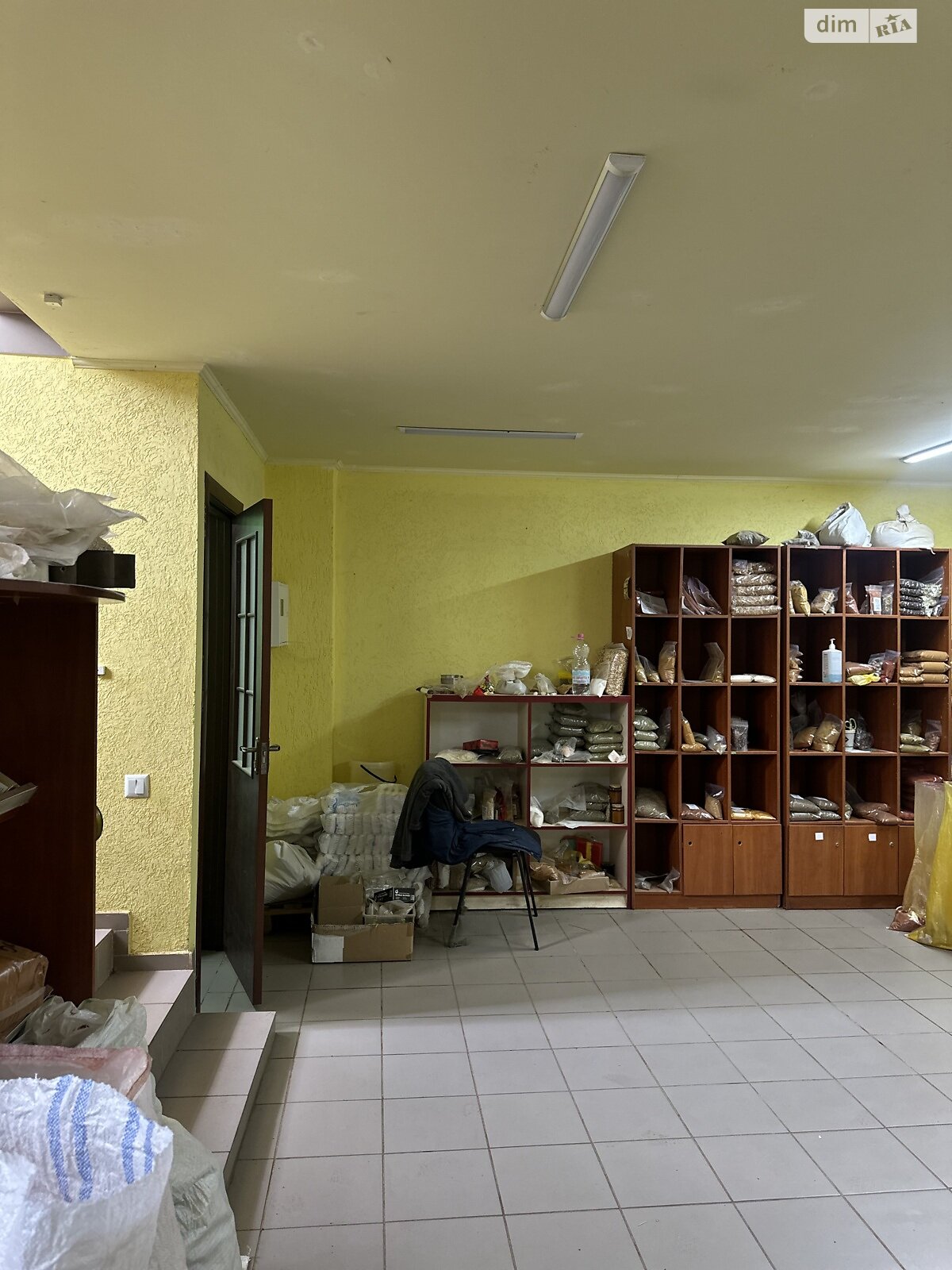 Комерційне приміщення в Тернополі, продаж по Будного Степана вулиця 28, район Дружба, ціна: 90 000 доларів за об’єкт фото 1 Комерційне приміщення в Тернополі, продаж по Будного Степана вулиця 28, район Дружба, ціна: 90 000 доларів за об’єкт фото 1