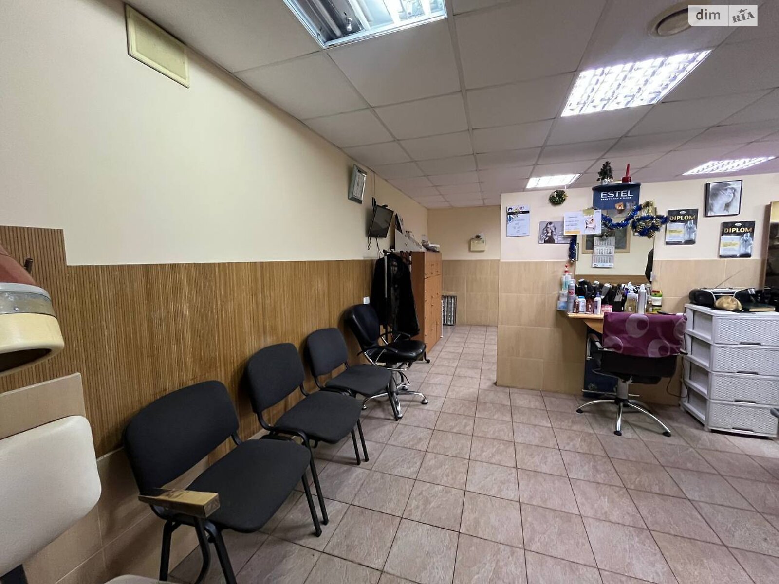 Коммерческое помещение в Тернополе, продажа по Кривоноса Максима улица, район Дружба, цена: 45 000 долларов за объект фото 1 Коммерческое помещение в Тернополе, продажа по Кривоноса Максима улица, район Дружба, цена: 45 000 долларов за объект фото 1