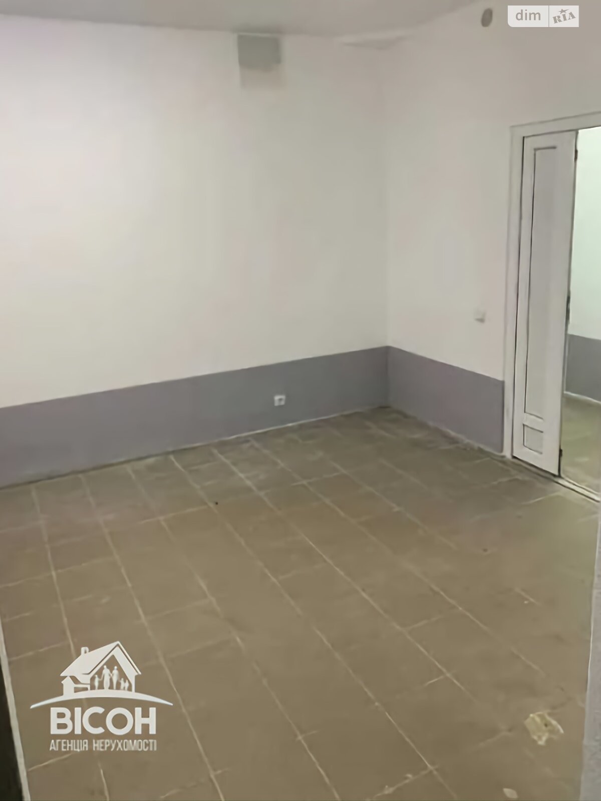 Коммерческое помещение в Тернополе, продажа по Львовская улица, район Дружба, цена: 135 000 долларов за объект фото 1 Коммерческое помещение в Тернополе, продажа по Львовская улица, район Дружба, цена: 135 000 долларов за объект фото 1