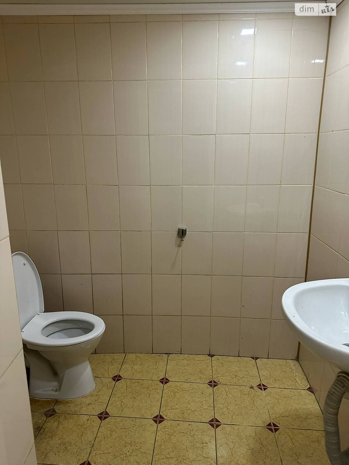 Коммерческое помещение в Тернополе, продажа по Просвещения бульвар 19Б, район Дружба, цена: 32 250 долларов за объект фото 1 Коммерческое помещение в Тернополе, продажа по Просвещения бульвар 19Б, район Дружба, цена: 32 250 долларов за объект фото 1