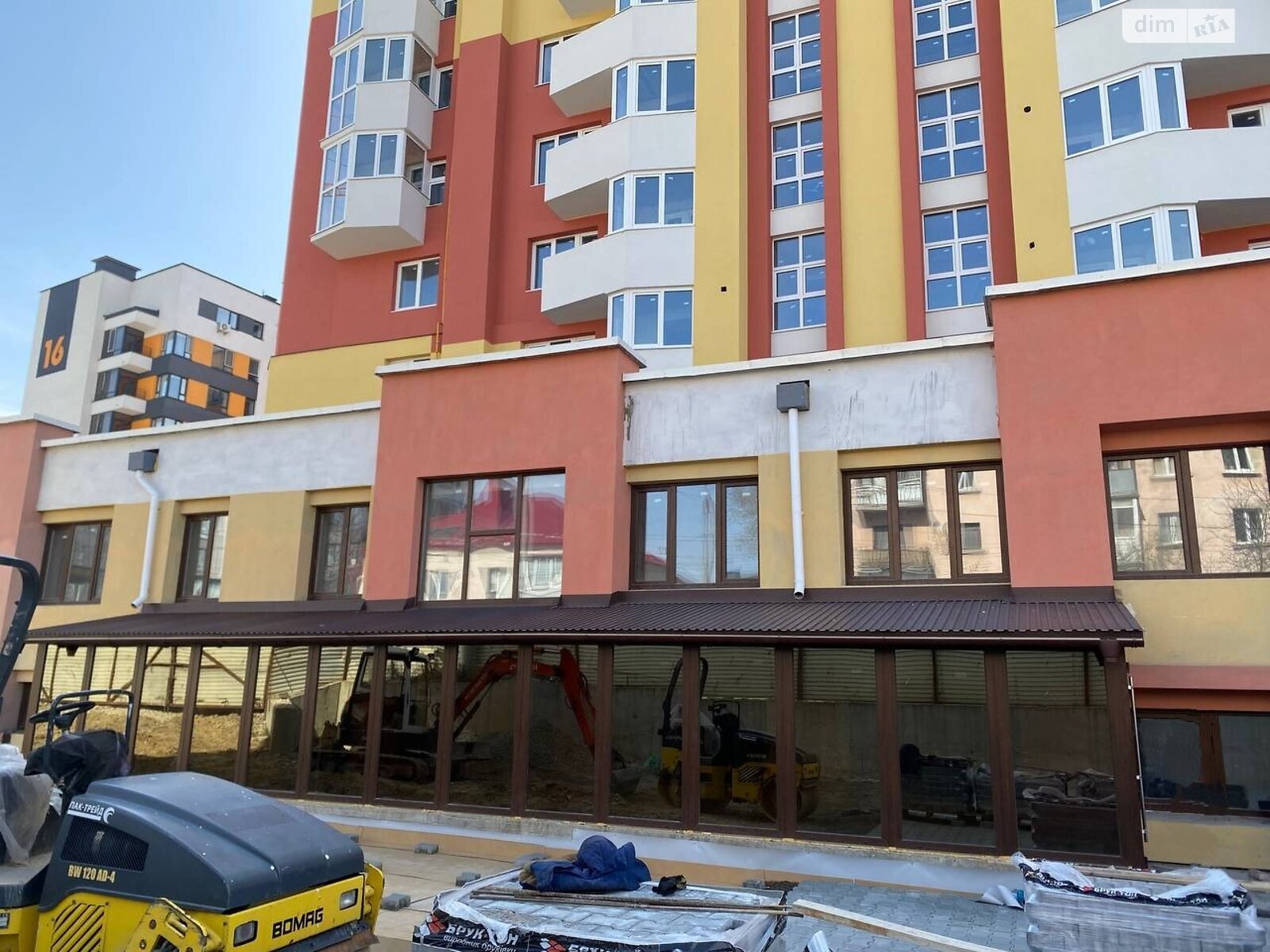 Коммерческое помещение в Тернополе, продажа по Галицкая улица 7А, район Канада, цена: 30 420 долларов за объект фото 1 Коммерческое помещение в Тернополе, продажа по Галицкая улица 7А, район Канада, цена: 30 420 долларов за объект фото 1