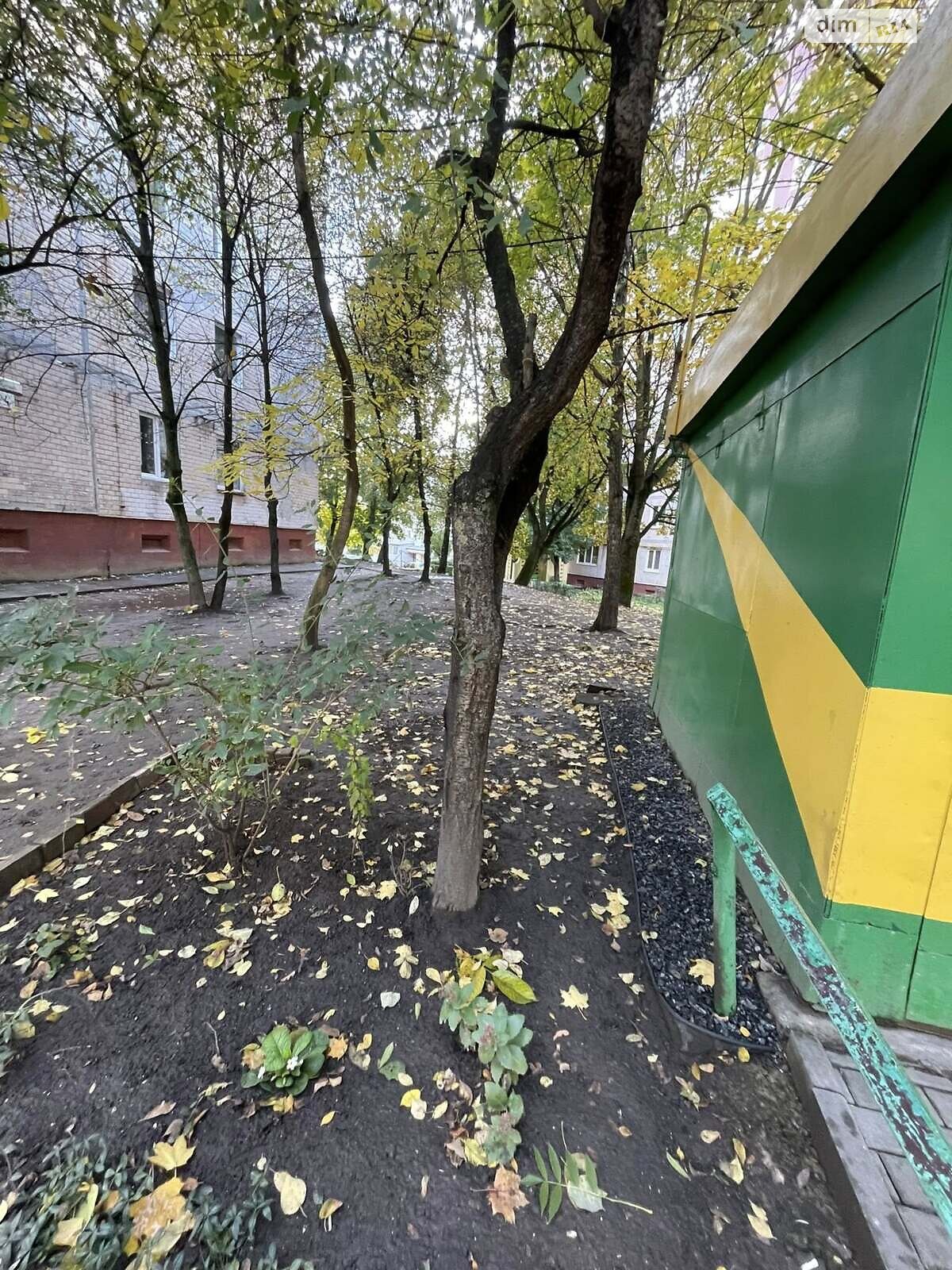 Комерційне приміщення в Тернополі, продаж по Симоненка Василя вулиця 4, район Молодіжний, ціна: 3 000 доларів за об’єкт фото 1 Комерційне приміщення в Тернополі, продаж по Симоненка Василя вулиця 4, район Молодіжний, ціна: 3 000 доларів за об’єкт фото 1