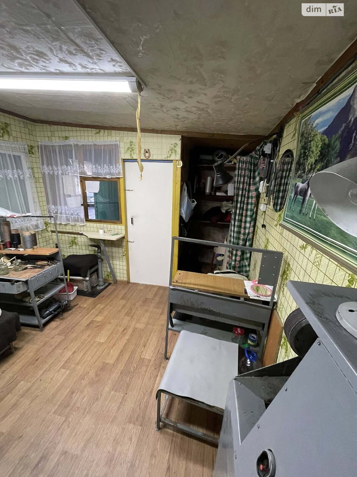 Комерційне приміщення в Тернополі, продаж по Симоненка Василя вулиця 4, район Молодіжний, ціна: 3 000 доларів за об’єкт фото 1 Комерційне приміщення в Тернополі, продаж по Симоненка Василя вулиця 4, район Молодіжний, ціна: 3 000 доларів за об’єкт фото 1