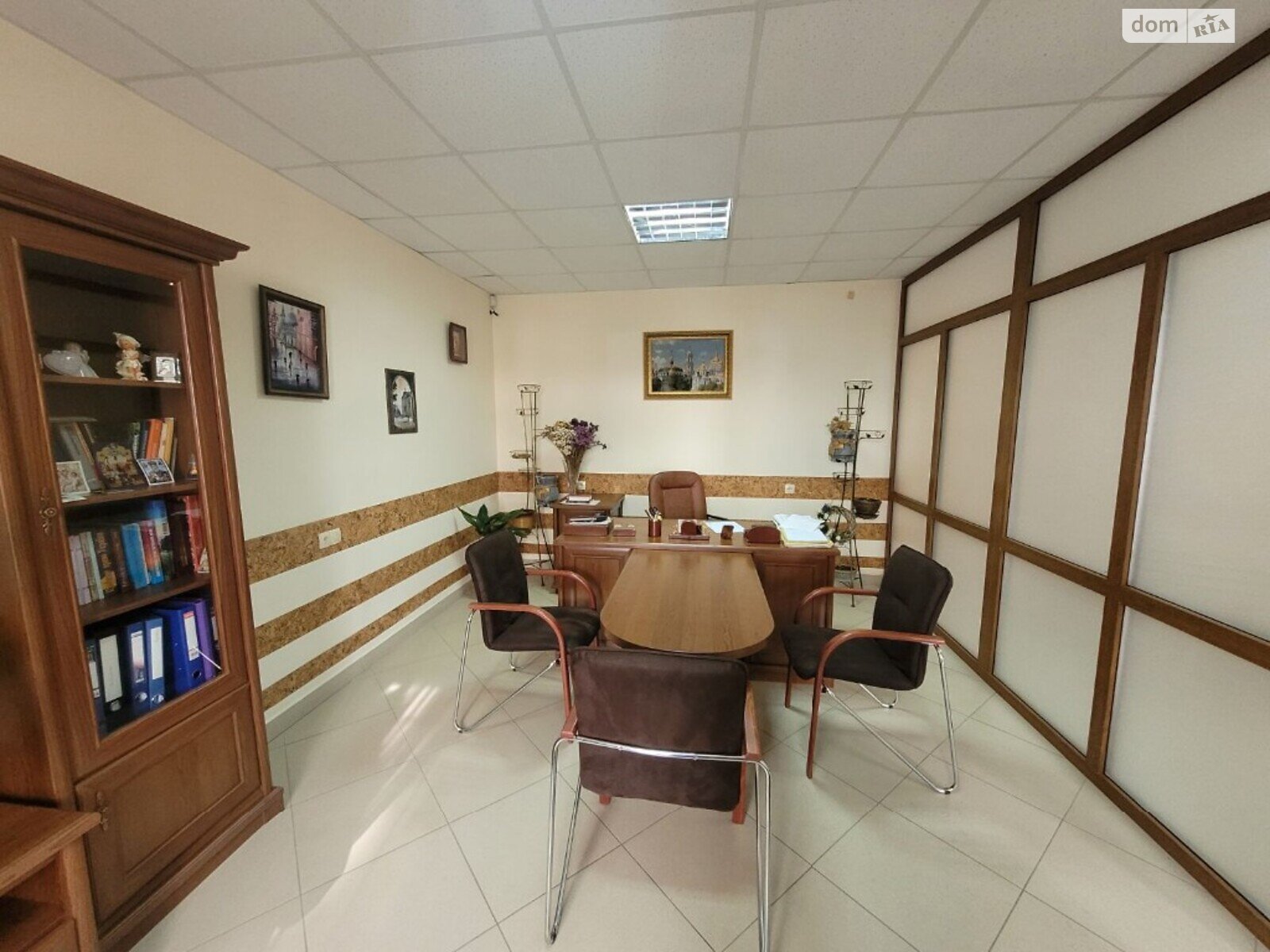Коммерческое помещение в Тернополе, продажа по Ольховая улица, район Новый свет, цена: 105 000 долларов за объект фото 1 Коммерческое помещение в Тернополе, продажа по Ольховая улица, район Новый свет, цена: 105 000 долларов за объект фото 1