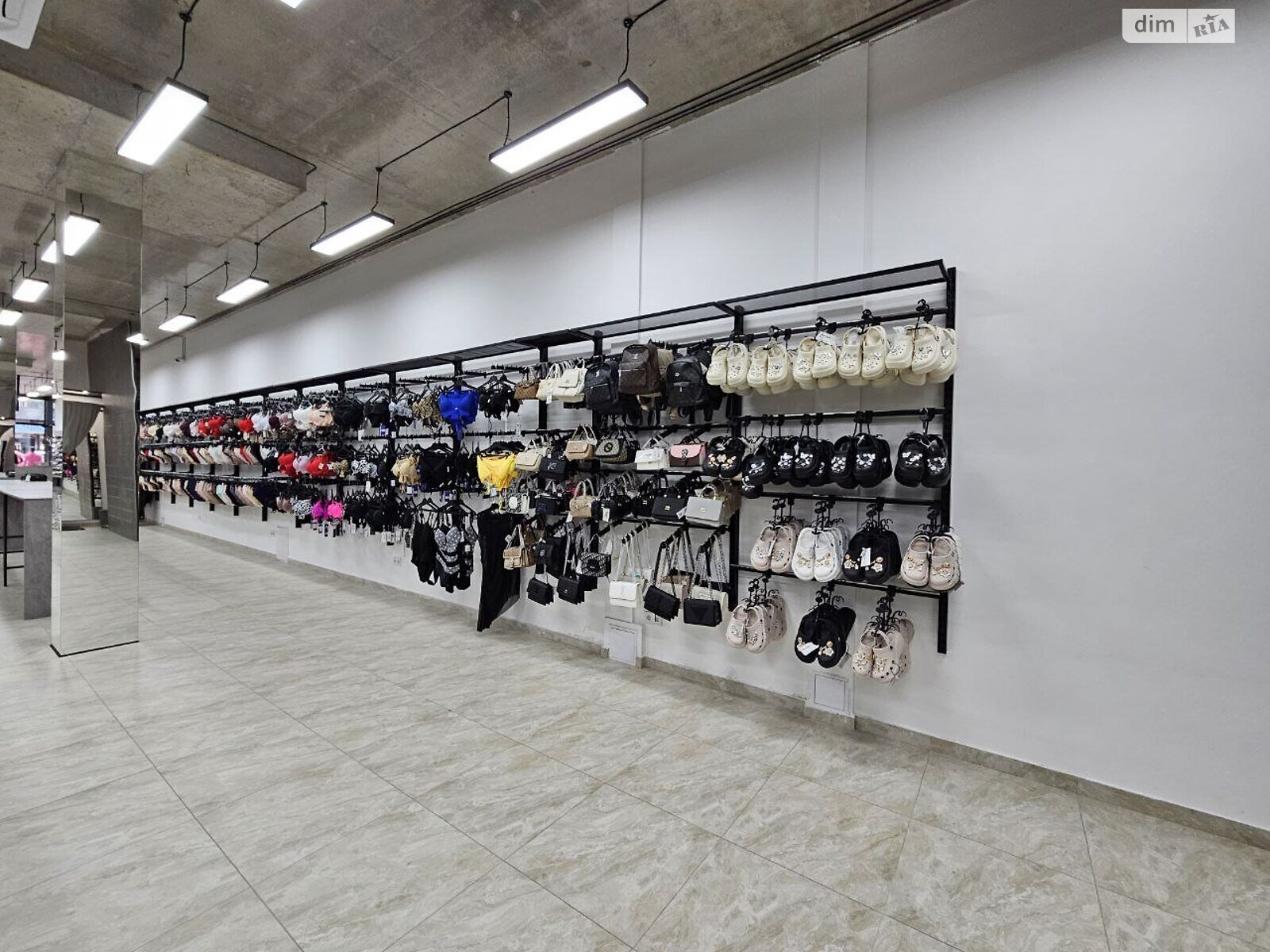 Коммерческое помещение в Тернополе, продажа по Торговица (Живова Анатолия) улица, район Оболоня, цена: 850 000 долларов за объект фото 1 Коммерческое помещение в Тернополе, продажа по Торговица (Живова Анатолия) улица, район Оболоня, цена: 850 000 долларов за объект фото 1