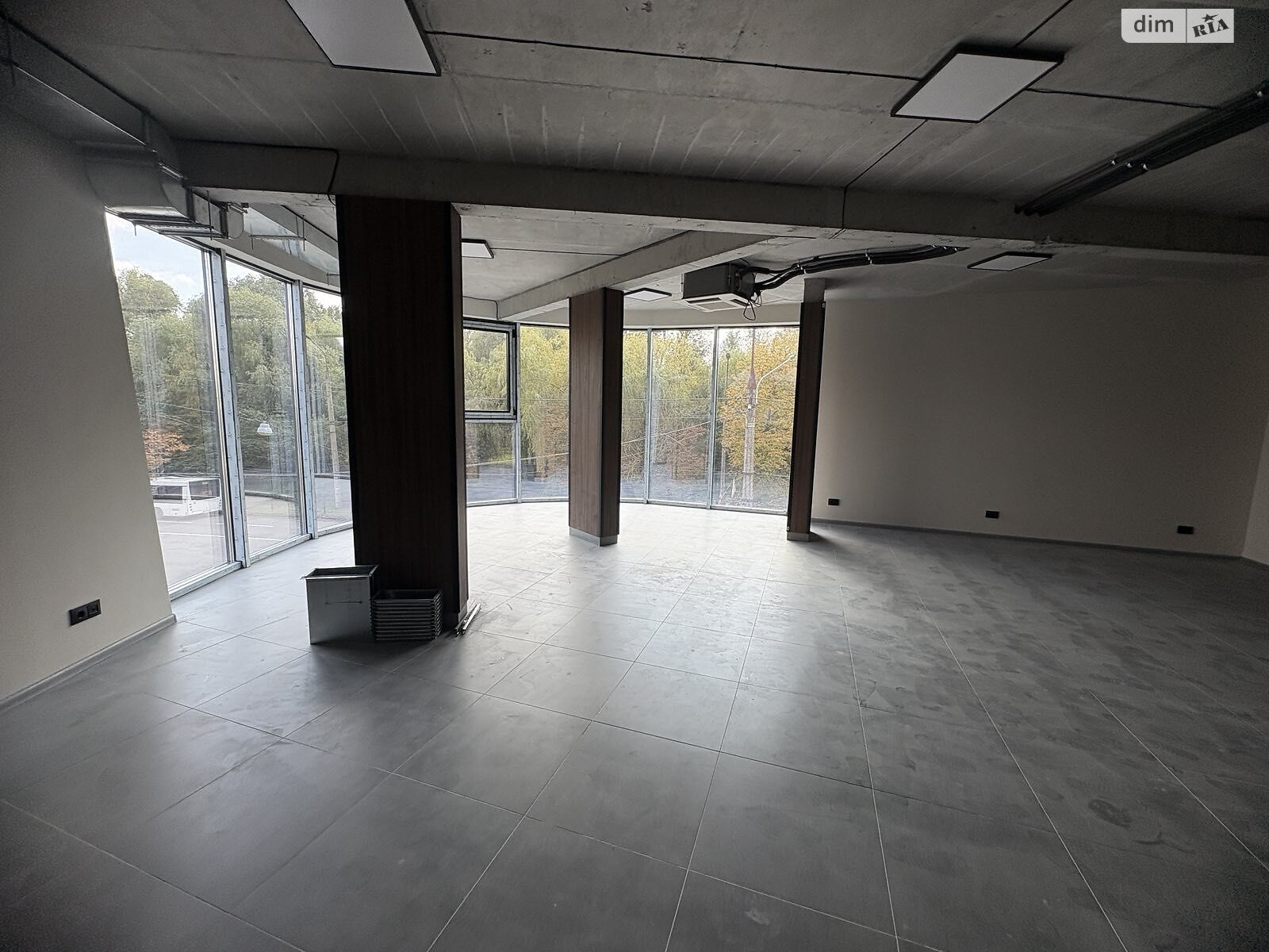 Комерційне приміщення в Тернополі, продаж по Паращука вулиця 14, район Центр, ціна: 1 020 000 доларів за об’єкт фото 1