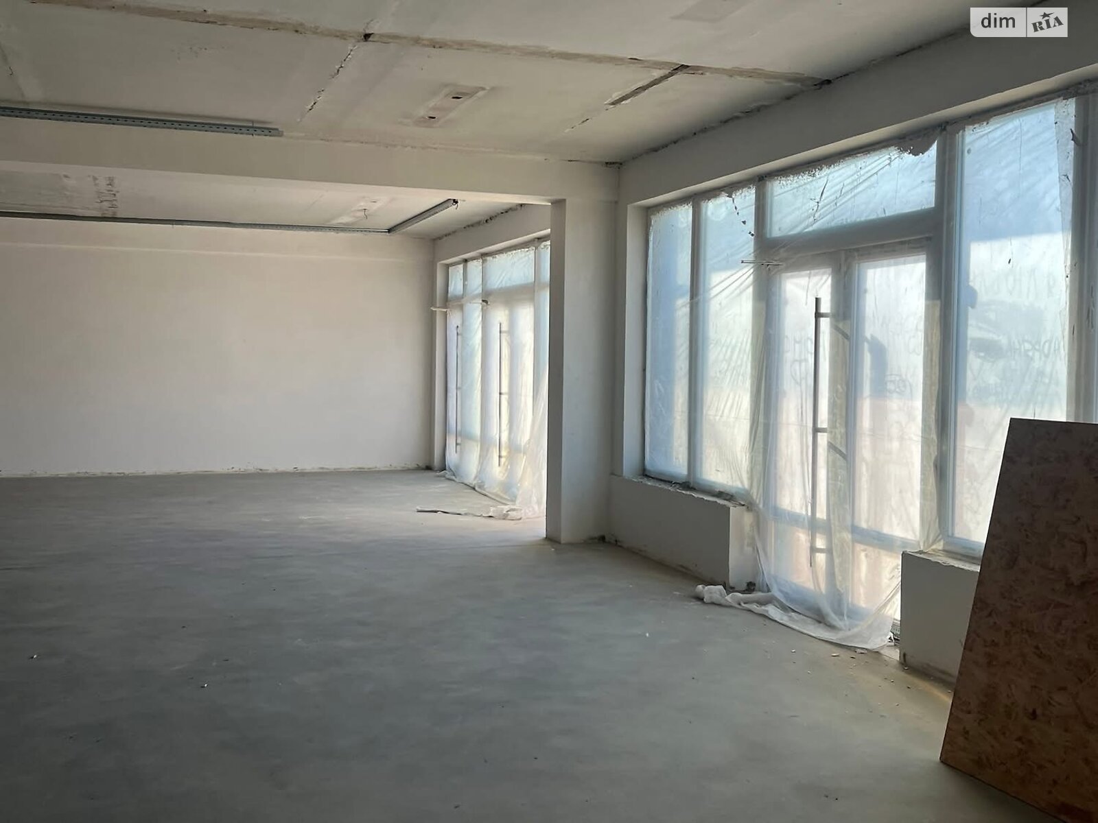 Коммерческое помещение в Тернополе, продажа по Бродовская улица 44, район Промышленный Северный, цена: 1 000 000 долларов за объект фото 1