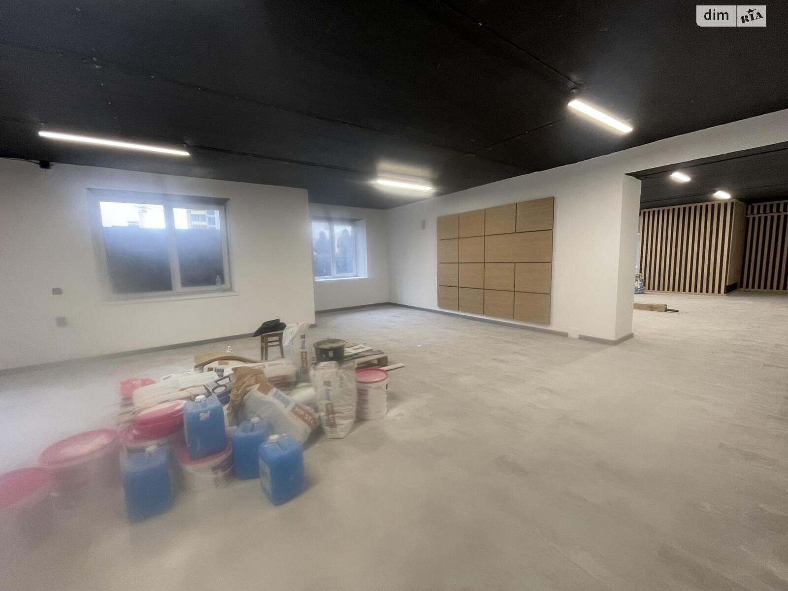 Коммерческое помещение в Тернополе, продажа по Энергетическая улица, район Старый парк, цена: 122 000 долларов за объект фото 1