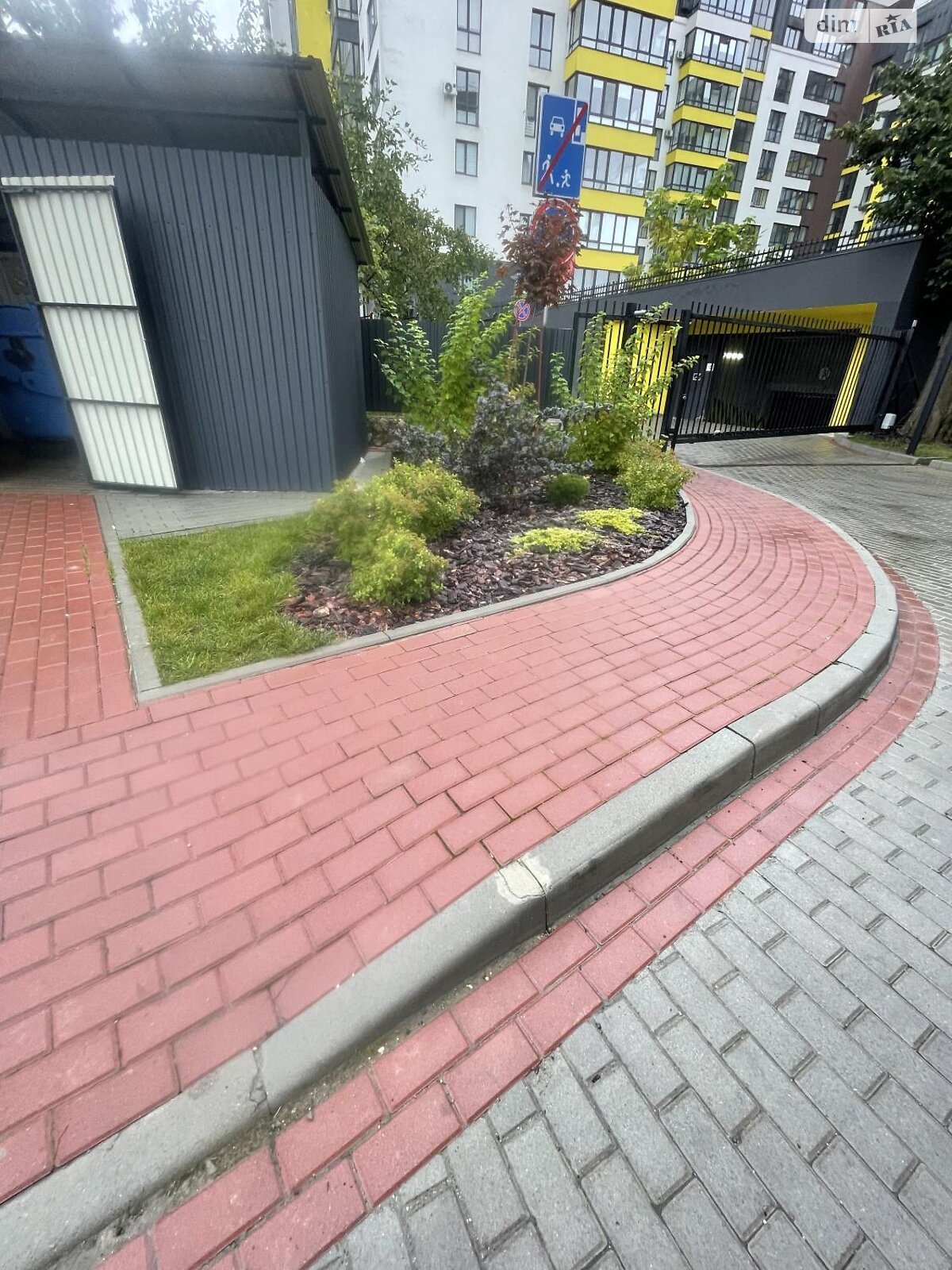 Коммерческое помещение в Тернополе, продажа по Энергетическая улица, район Старый парк, цена: 72 000 долларов за объект фото 1 Коммерческое помещение в Тернополе, продажа по Энергетическая улица, район Старый парк, цена: 72 000 долларов за объект фото 1