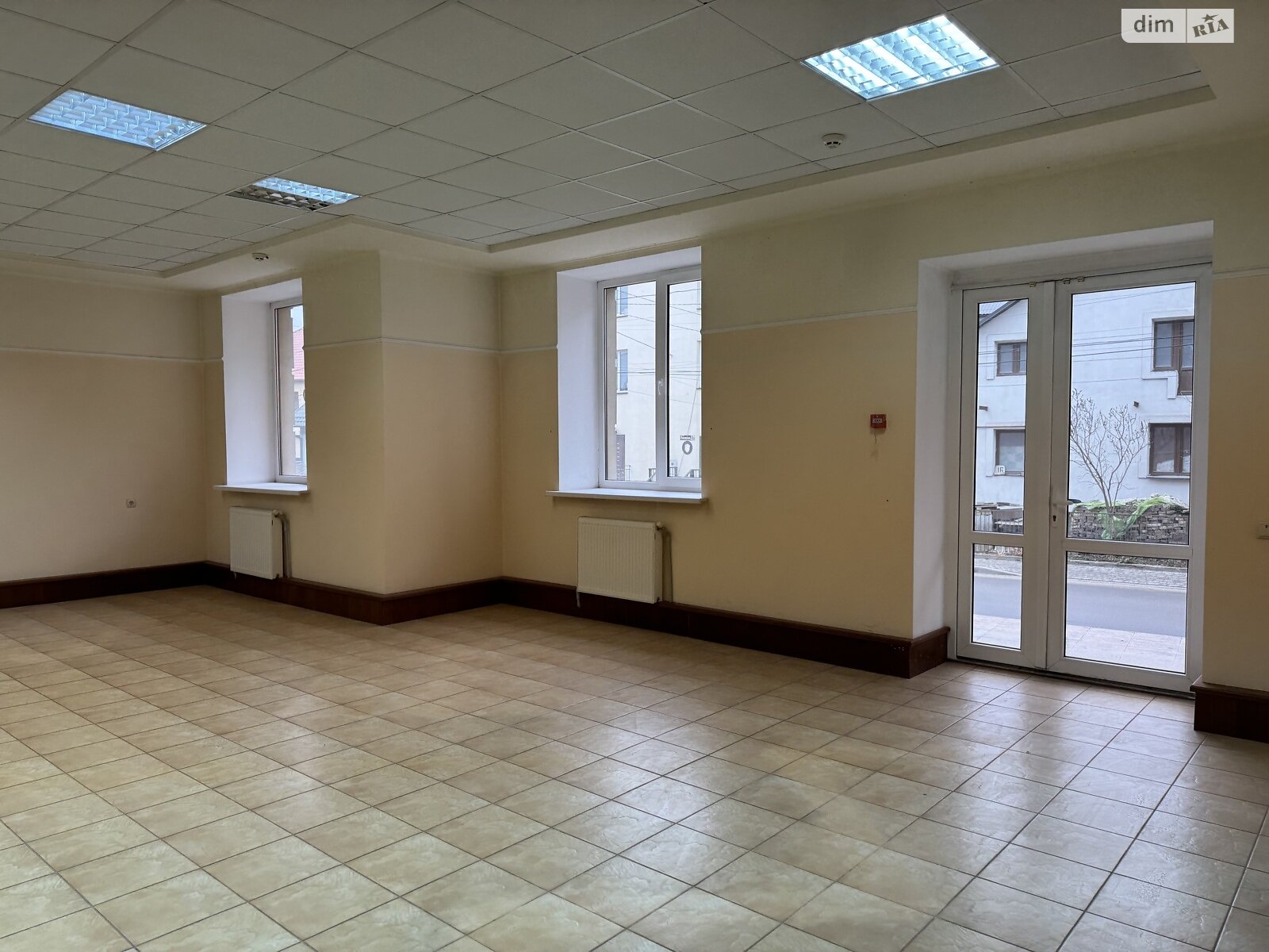 Комерційне приміщення в Тернополі, продаж по Лисенка вулиця, район Старий парк, ціна: 220 000 доларів за об’єкт фото 1 Комерційне приміщення в Тернополі, продаж по Лисенка вулиця, район Старий парк, ціна: 220 000 доларів за об’єкт фото 1
