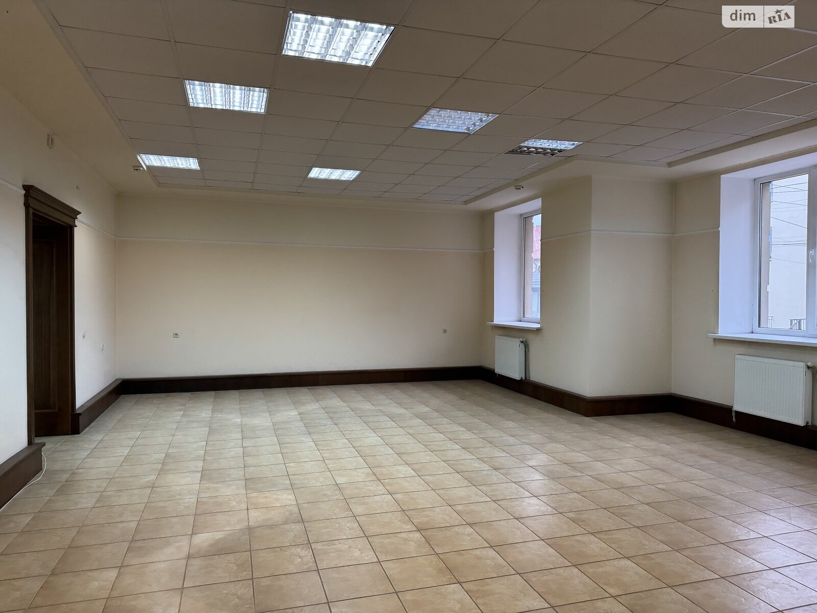 Комерційне приміщення в Тернополі, продаж по Лисенка вулиця, район Старий парк, ціна: 220 000 доларів за об’єкт фото 1 Комерційне приміщення в Тернополі, продаж по Лисенка вулиця, район Старий парк, ціна: 220 000 доларів за об’єкт фото 1