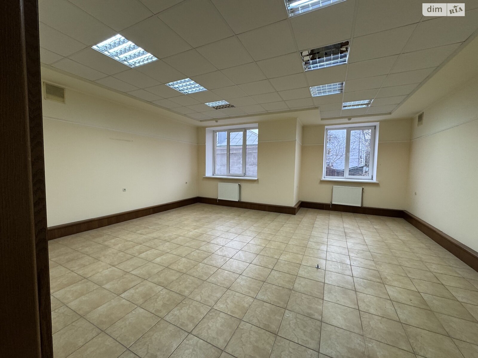 Комерційне приміщення в Тернополі, продаж по Лисенка вулиця, район Старий парк, ціна: 220 000 доларів за об’єкт фото 1 Комерційне приміщення в Тернополі, продаж по Лисенка вулиця, район Старий парк, ціна: 220 000 доларів за об’єкт фото 1