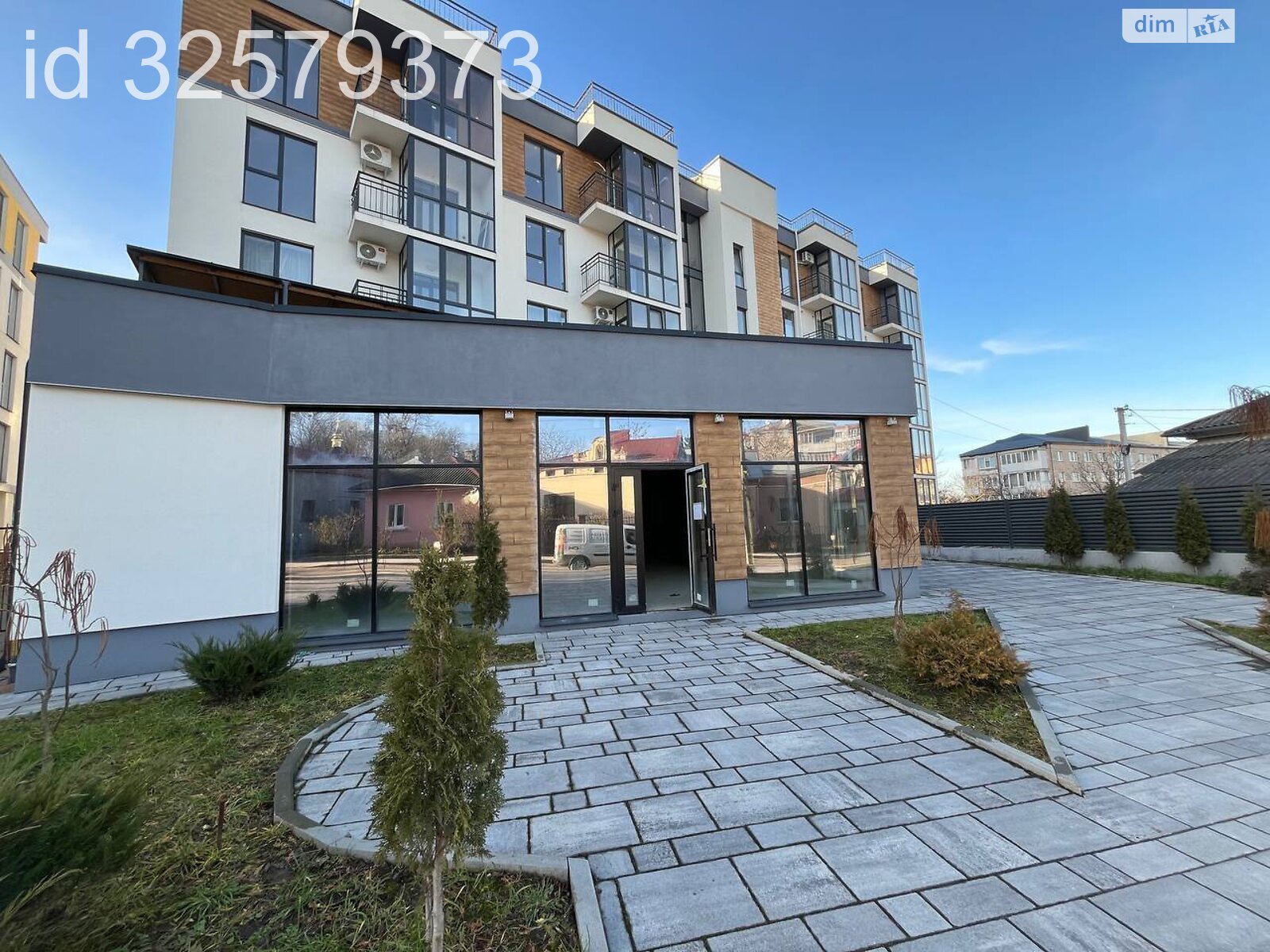 Коммерческое помещение в Тернополе, продажа по Веселая улица, район Старый парк, цена: 245 300 долларов за объект фото 1 Коммерческое помещение в Тернополе, продажа по Веселая улица, район Старый парк, цена: 245 300 долларов за объект фото 1