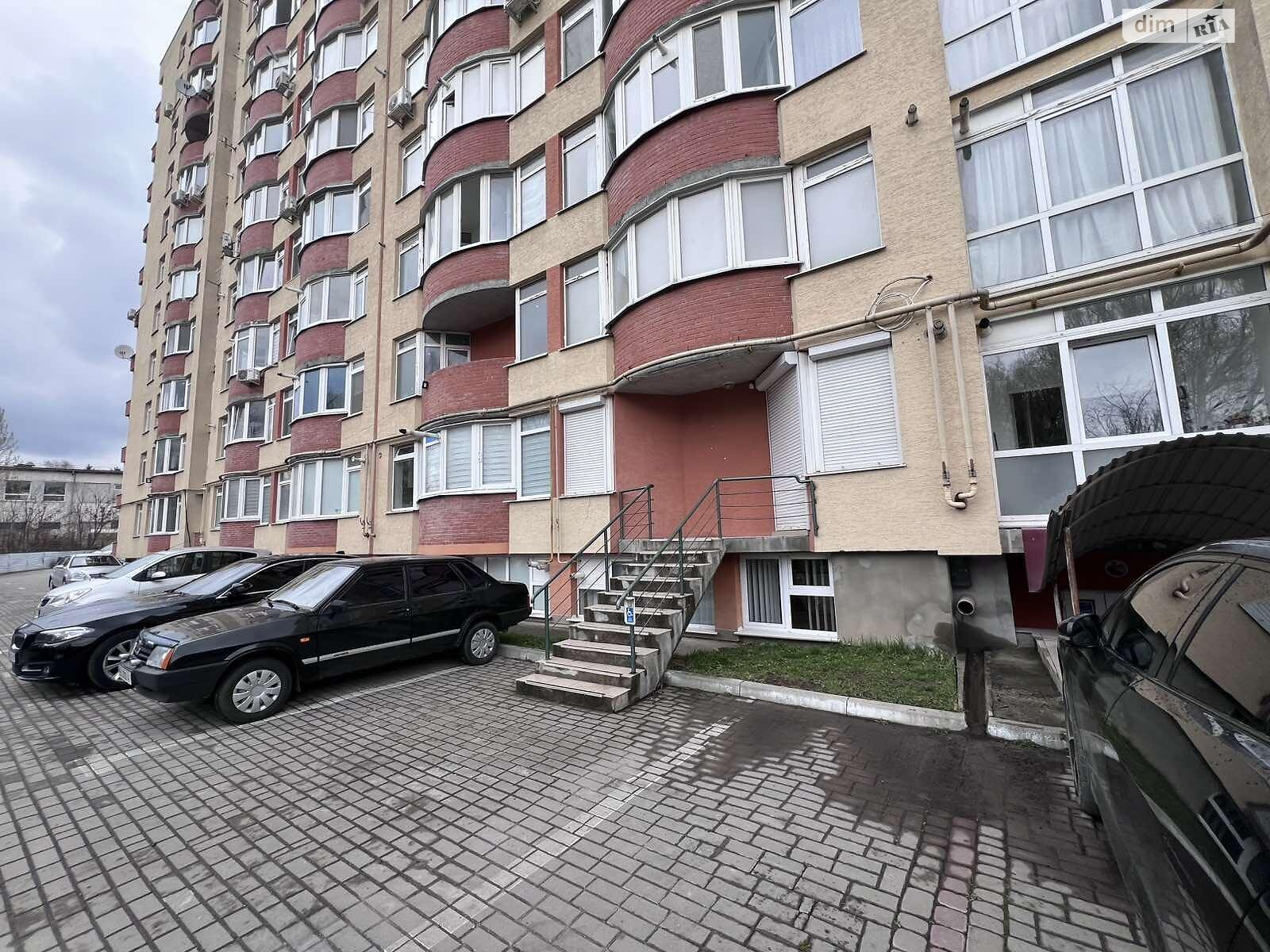 Коммерческое помещение в Тернополе, продажа по Злуки проспект, район Старый парк, цена: 53 000 долларов за объект фото 1 Коммерческое помещение в Тернополе, продажа по Злуки проспект, район Старый парк, цена: 53 000 долларов за объект фото 1