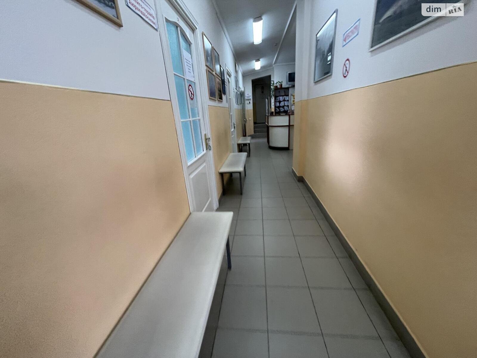 Коммерческое помещение в Тернополе, продажа по ул. Торговица, район Центр, цена: 215 000 долларов за объект фото 1 Коммерческое помещение в Тернополе, продажа по ул. Торговица, район Центр, цена: 215 000 долларов за объект фото 1