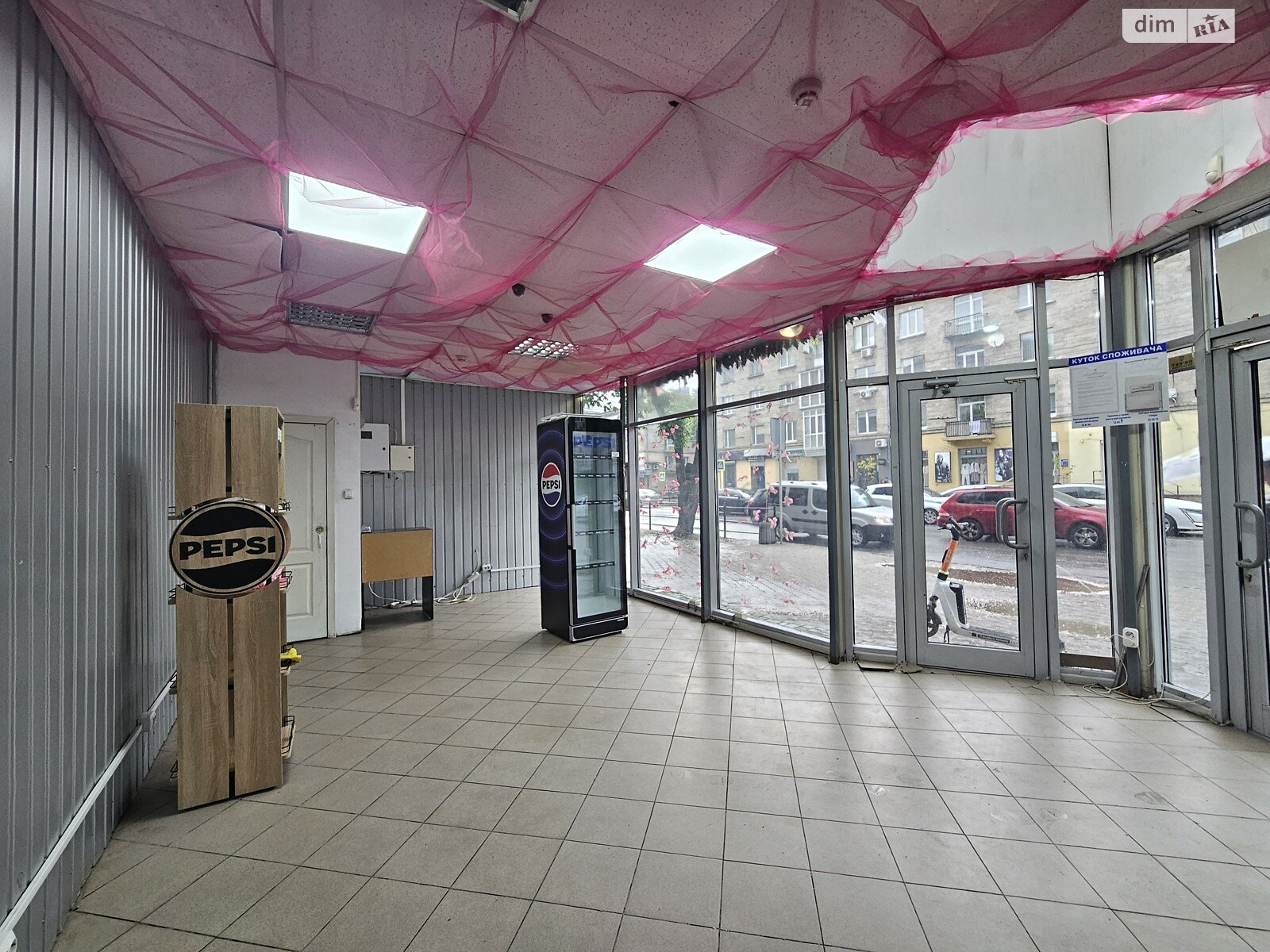 Коммерческое помещение в Тернополе, продажа по Русская улица 6, район Центр, цена: 526 долларов за объект фото 1 Коммерческое помещение в Тернополе, продажа по Русская улица 6, район Центр, цена: 526 долларов за объект фото 1