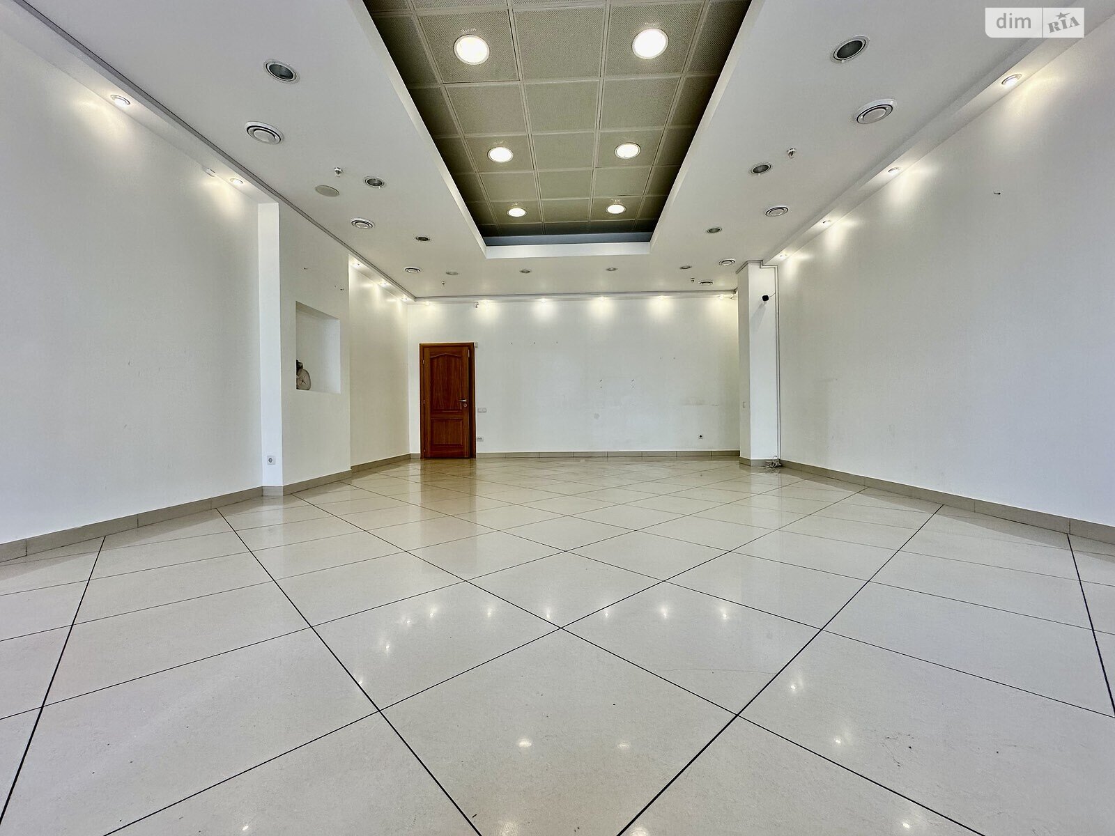 Коммерческое помещение в Тернополе, продажа по Шептицкого Андрея Митрополита улица 4А, район Центр, цена: 193 000 долларов за объект фото 1