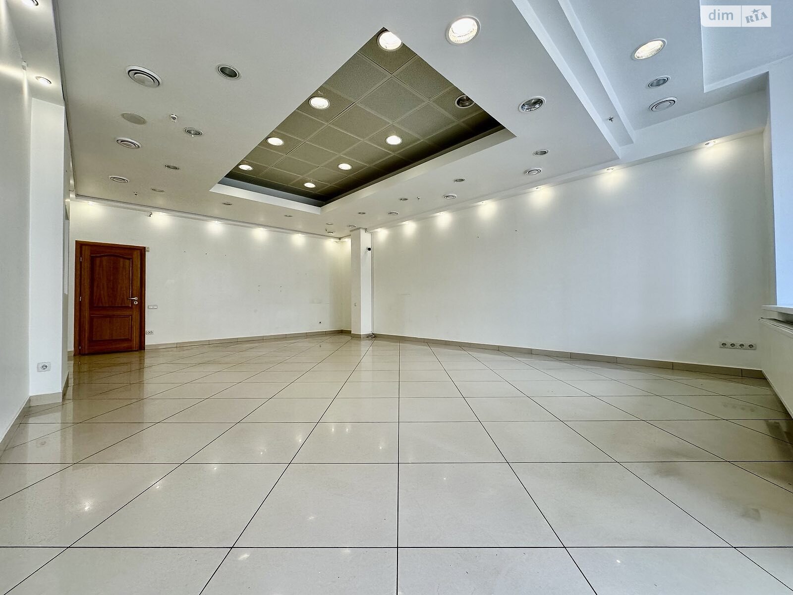 Коммерческое помещение в Тернополе, продажа по Шептицкого Андрея Митрополита улица 4А, район Центр, цена: 193 000 долларов за объект фото 1