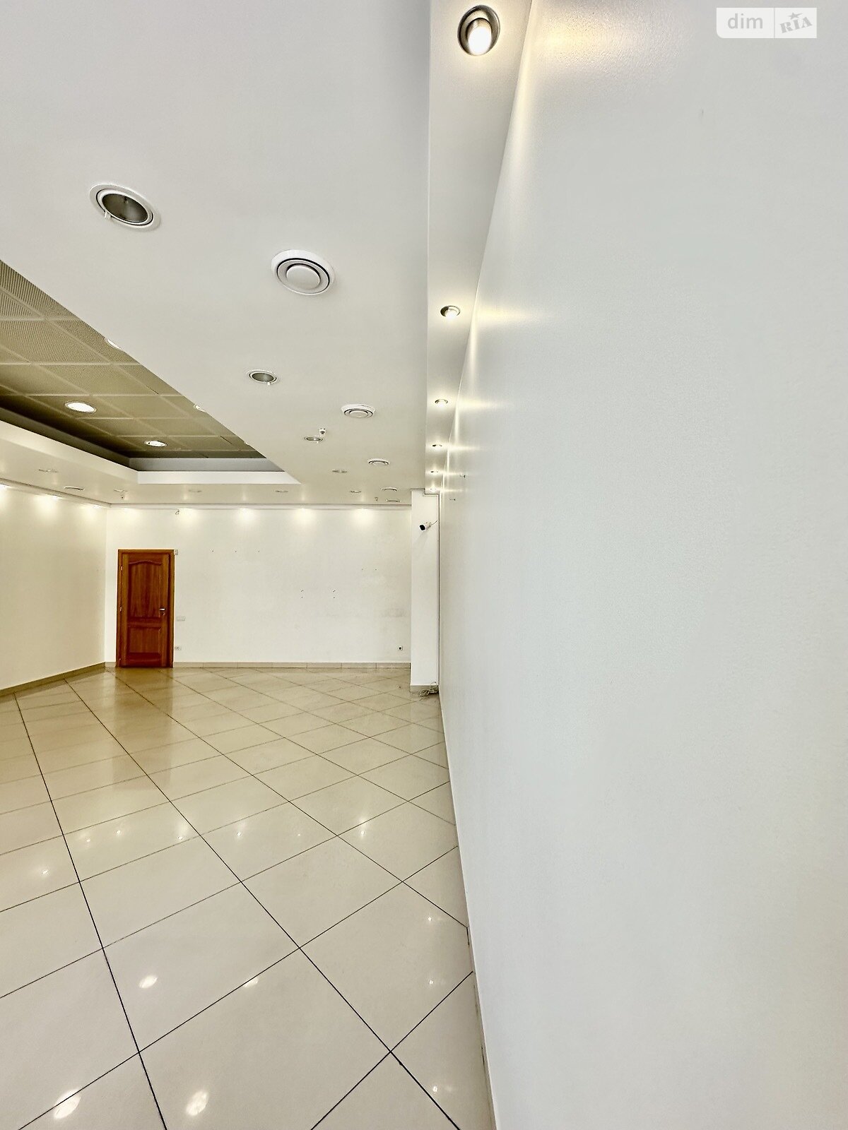 Коммерческое помещение в Тернополе, продажа по Шептицкого Андрея Митрополита улица 4А, район Центр, цена: 193 000 долларов за объект фото 1