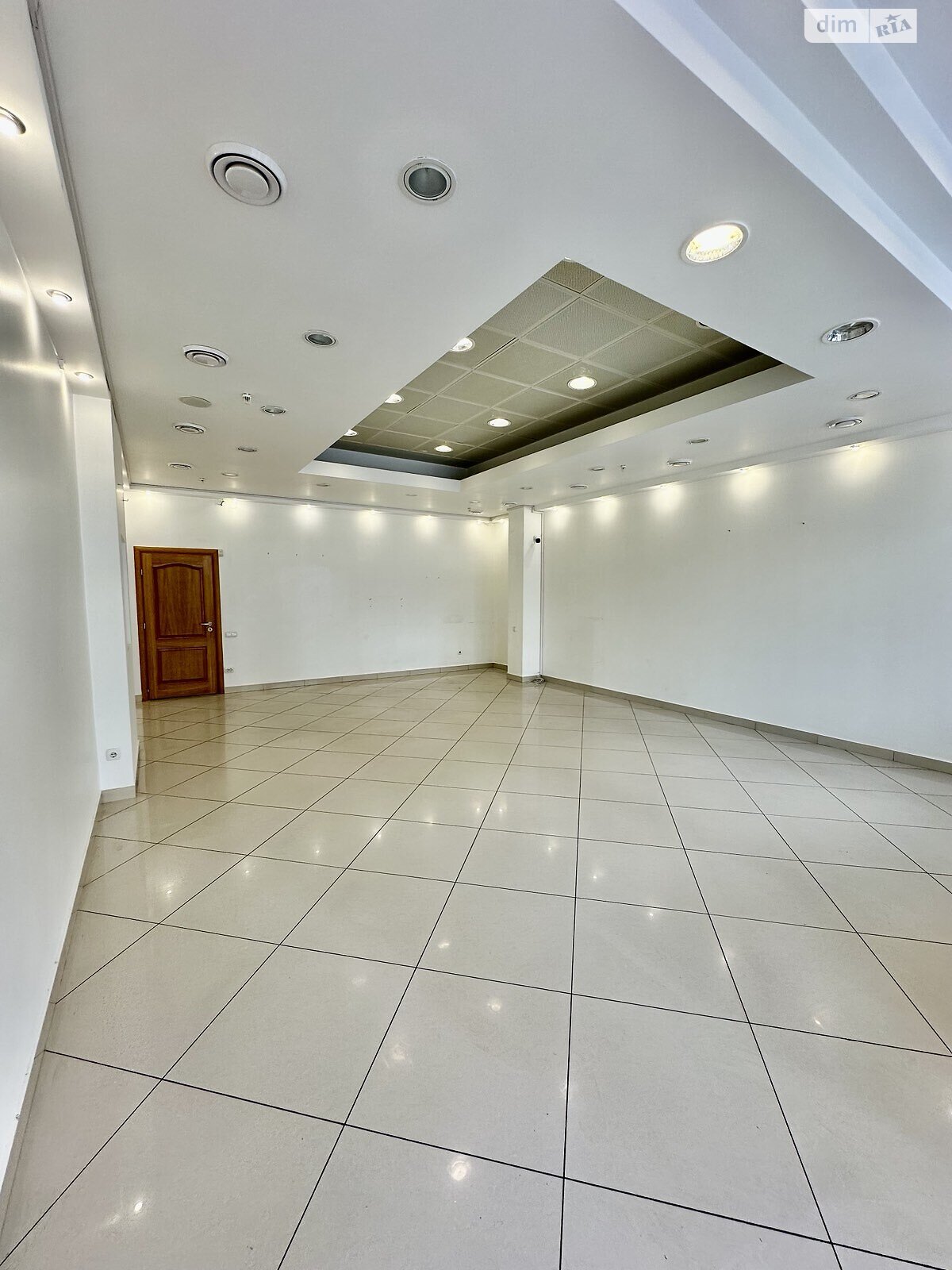 Коммерческое помещение в Тернополе, продажа по Шептицкого Андрея Митрополита улица 4А, район Центр, цена: 193 000 долларов за объект фото 1