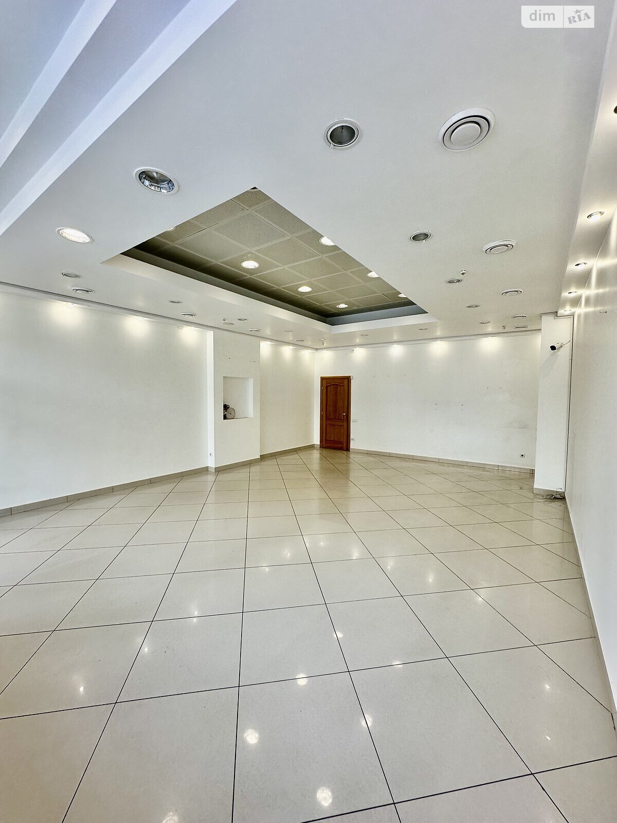 Коммерческое помещение в Тернополе, продажа по Шептицкого Андрея Митрополита улица 4А, район Центр, цена: 193 000 долларов за объект фото 1