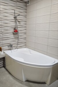 Комерційне приміщення в Трускавці, вул. Річки 17А, ціна продажу: 1 300 000 доларів за об’єкт фото 2