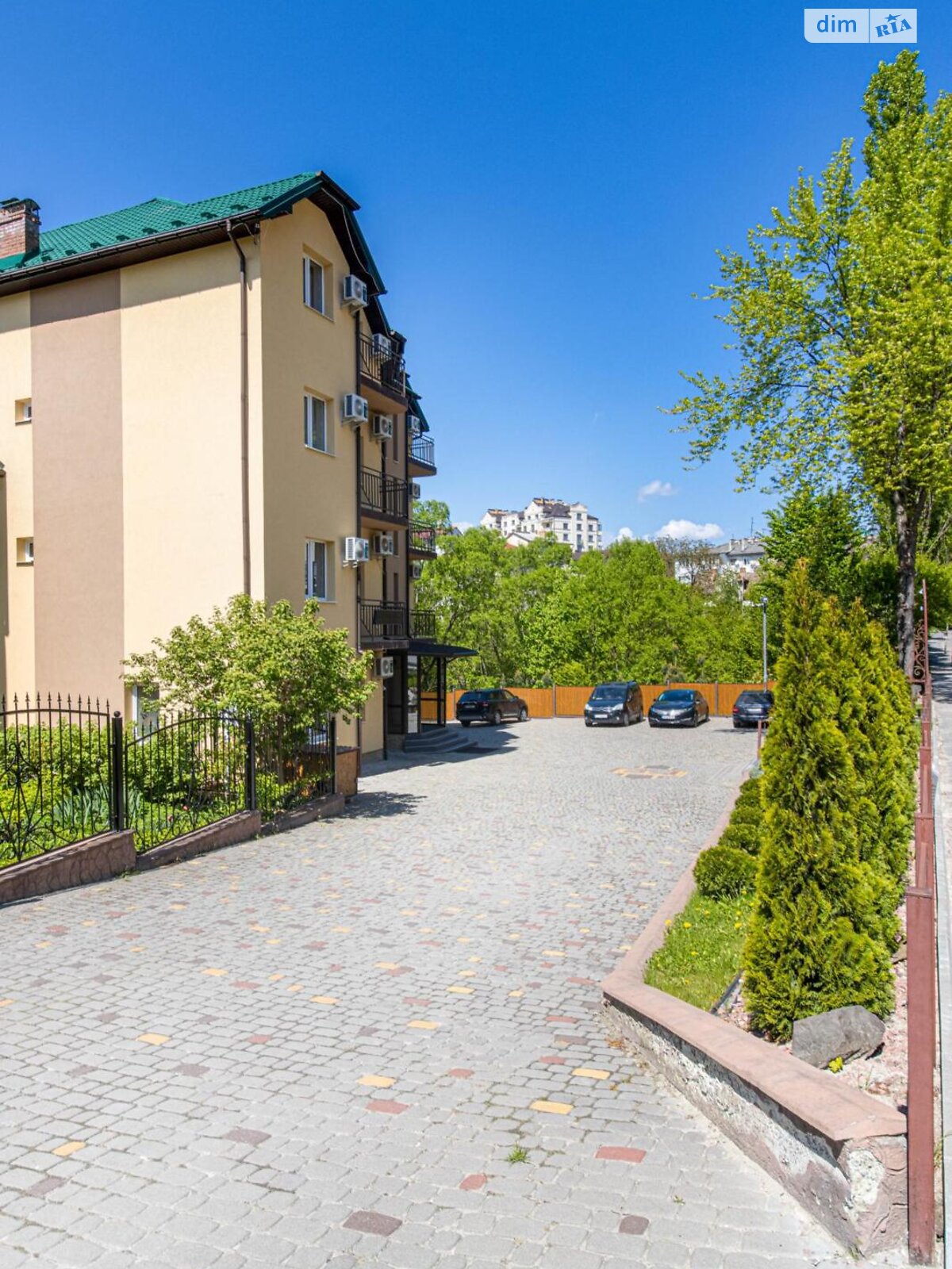 Коммерческое помещение в Трускавце, Роксоланы улица, цена: продажи 990 000 долларов за объект фото 1 Коммерческое помещение в Трускавце, Роксоланы улица, цена продажи: 990 000 долларов за объект фото 1