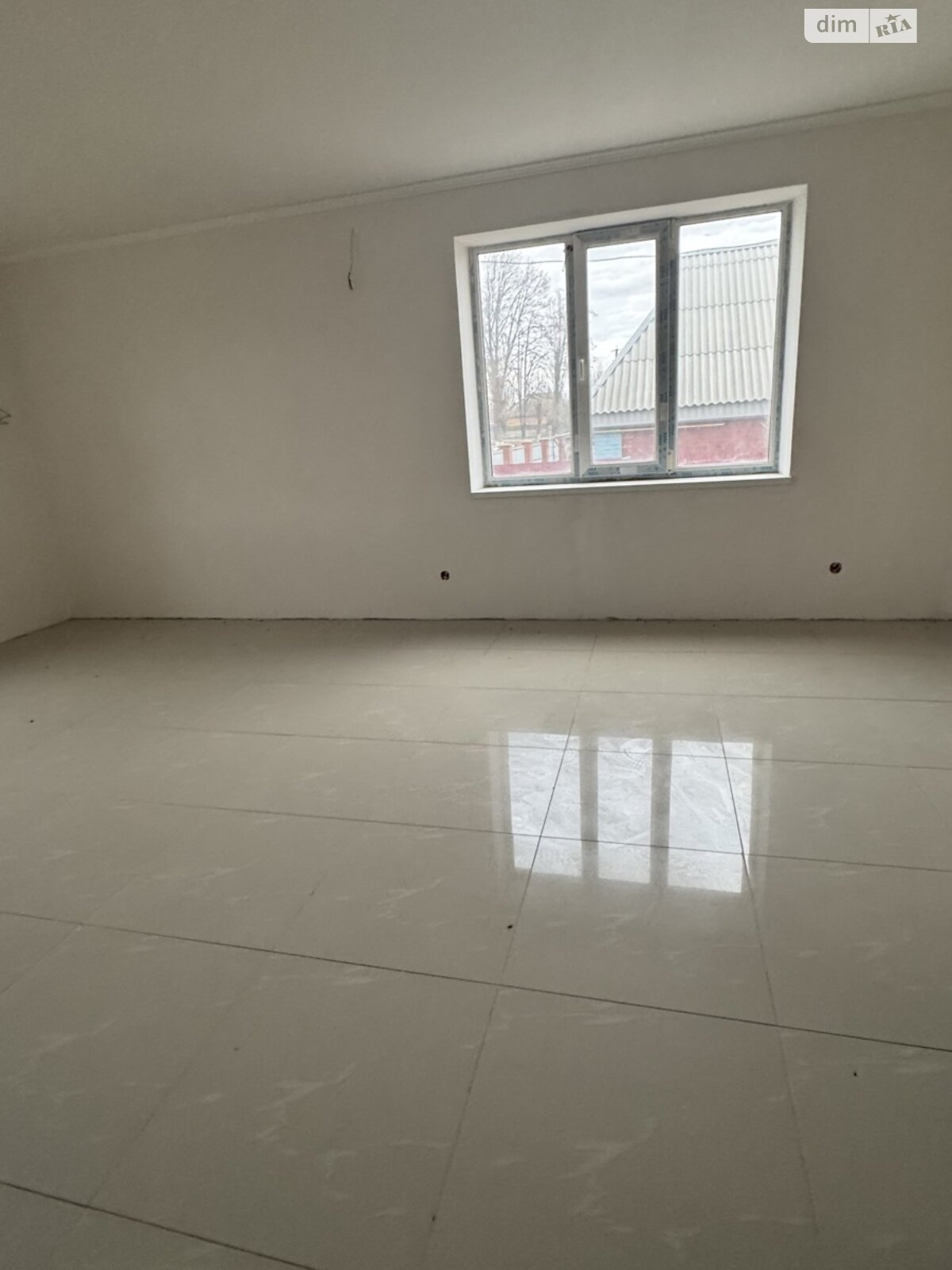 Комерційне приміщення в Турбовом, вул. Маяковського, ціна продажу: 95 000 доларів за об’єкт фото 1 Комерційне приміщення в Турбовом, вул. Маяковського, ціна продажу: 95 000 доларів за об’єкт фото 1
