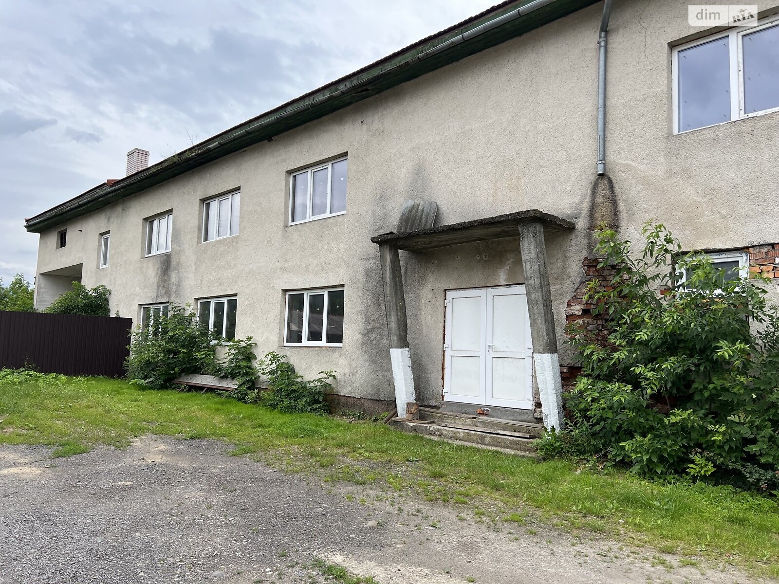 Коммерческое помещение в Турице, Центральная улица, цена: продажи 94 000 долларов за объект фото 1 Коммерческое помещение в Турице, Центральная улица, цена продажи: 94 000 долларов за объект фото 1