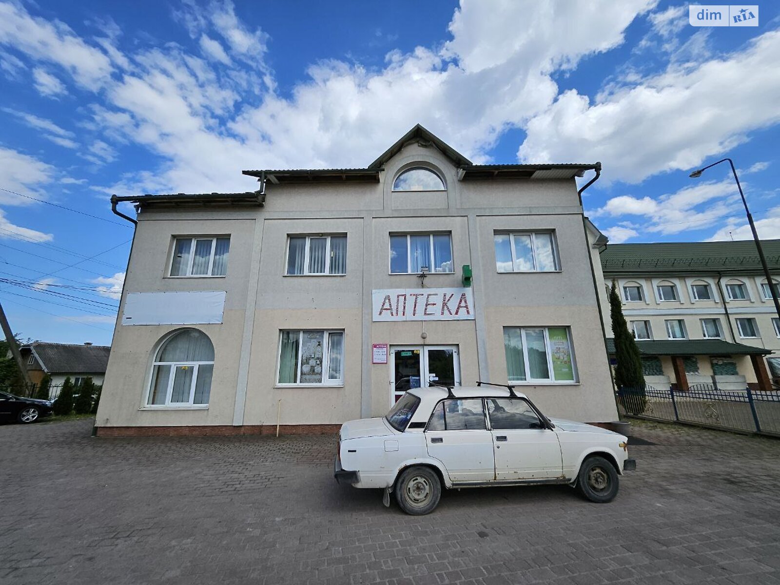 Коммерческое помещение в Угринове, Галицкая улица, цена: продажи 165 000 долларов за объект фото 1 Коммерческое помещение в Угринове, Галицкая улица, цена продажи: 165 000 долларов за объект фото 1