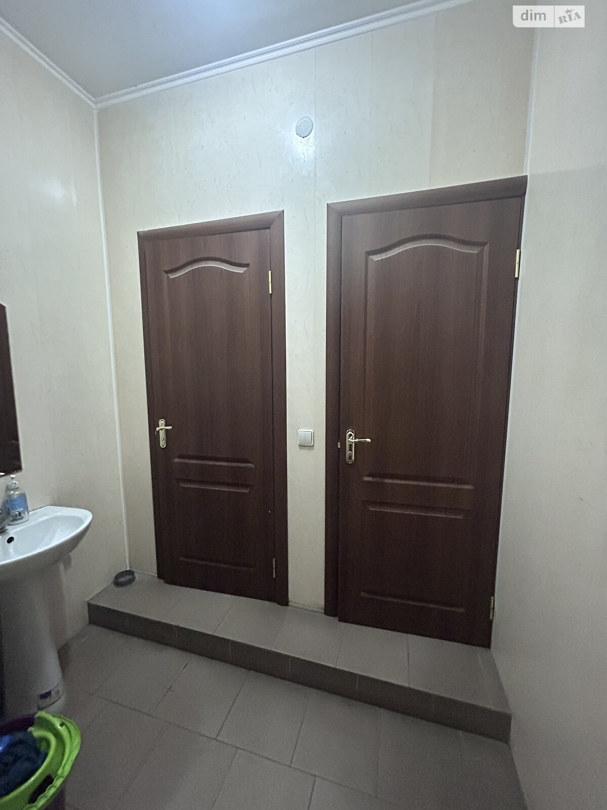 Коммерческое помещение в Ужгороде, Мукачевская улица, цена продажи: 299 000 долларов за объект фото 1