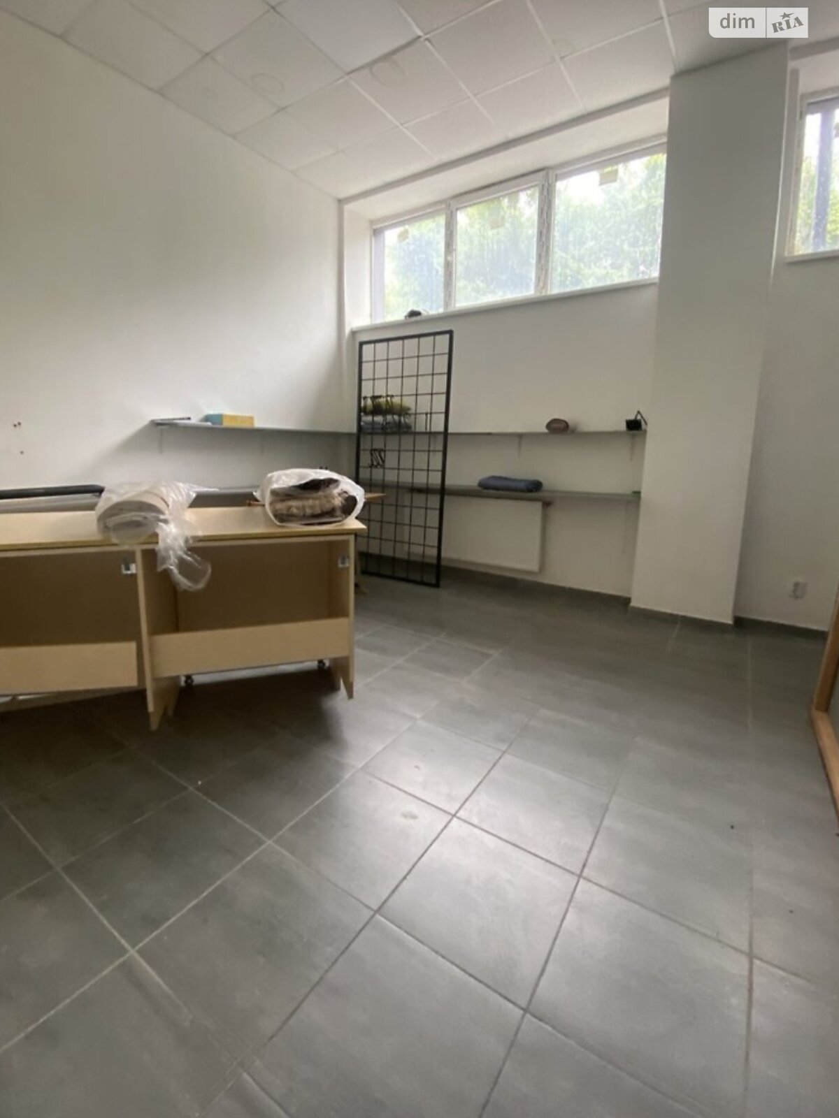 Комерційне приміщення в Ужгороді, продаж по Миколи Бобяка вулиця, район Новий, ціна: 125 000 доларів за об’єкт фото 1 Комерційне приміщення в Ужгороді, продаж по Миколи Бобяка вулиця, район Новий, ціна: 125 000 доларів за об’єкт фото 1